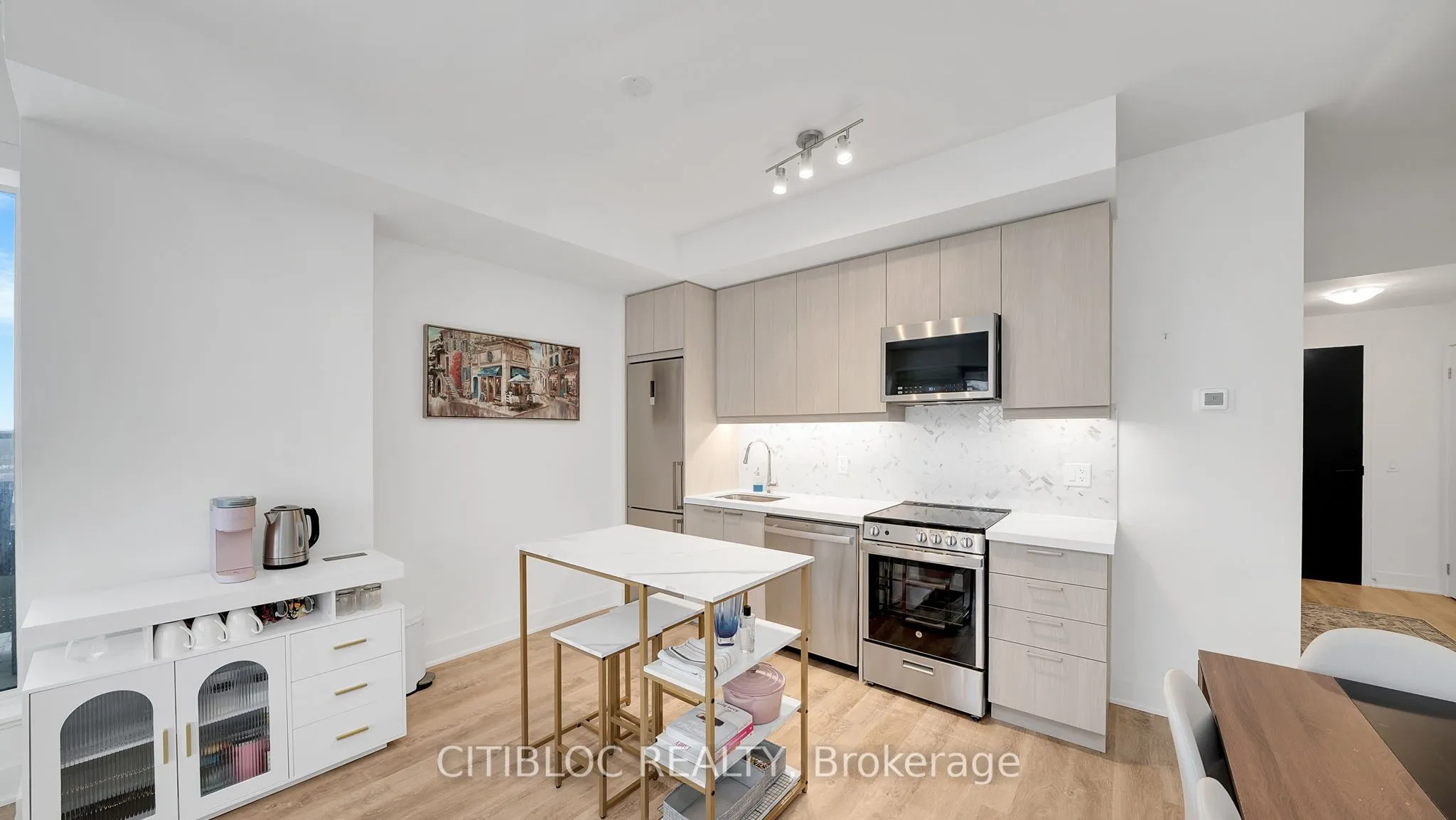 185 Deerfield Road, #503