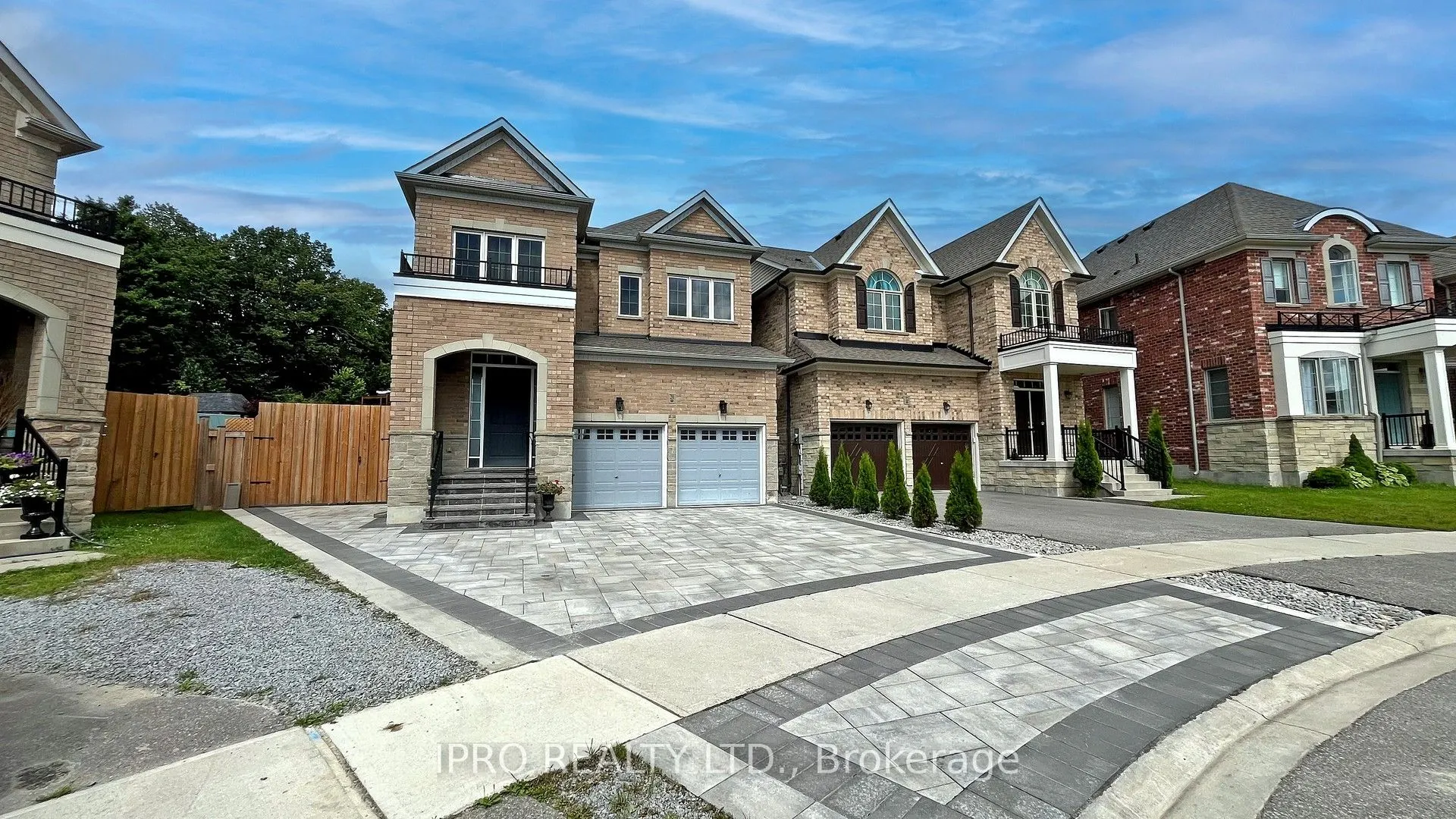20 Clara May Avenue