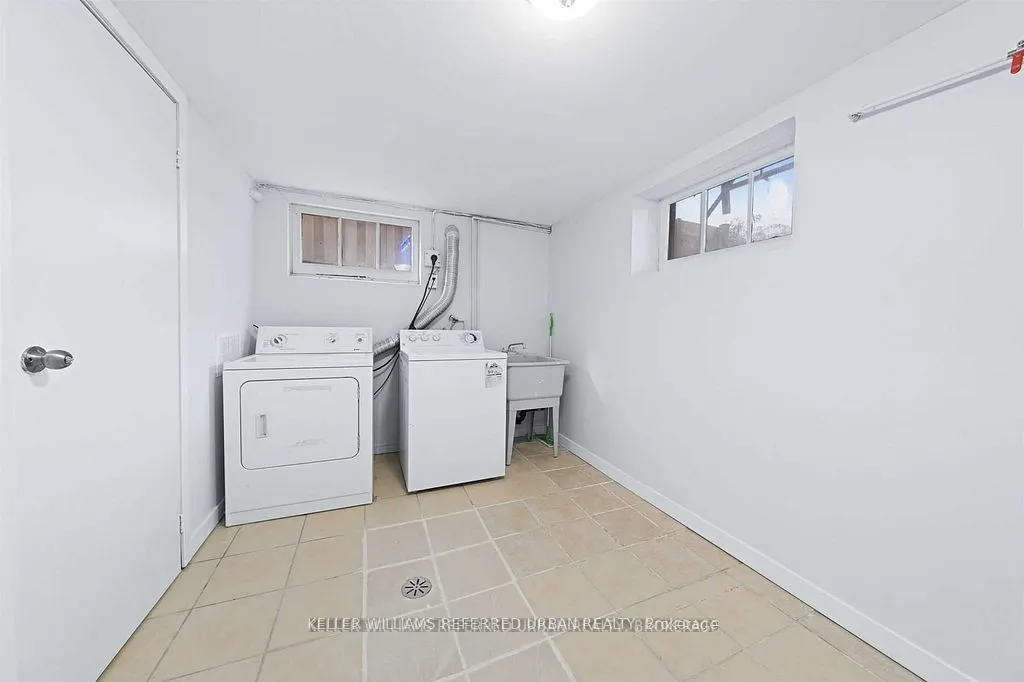 86 Morgan Avenue, #Lower