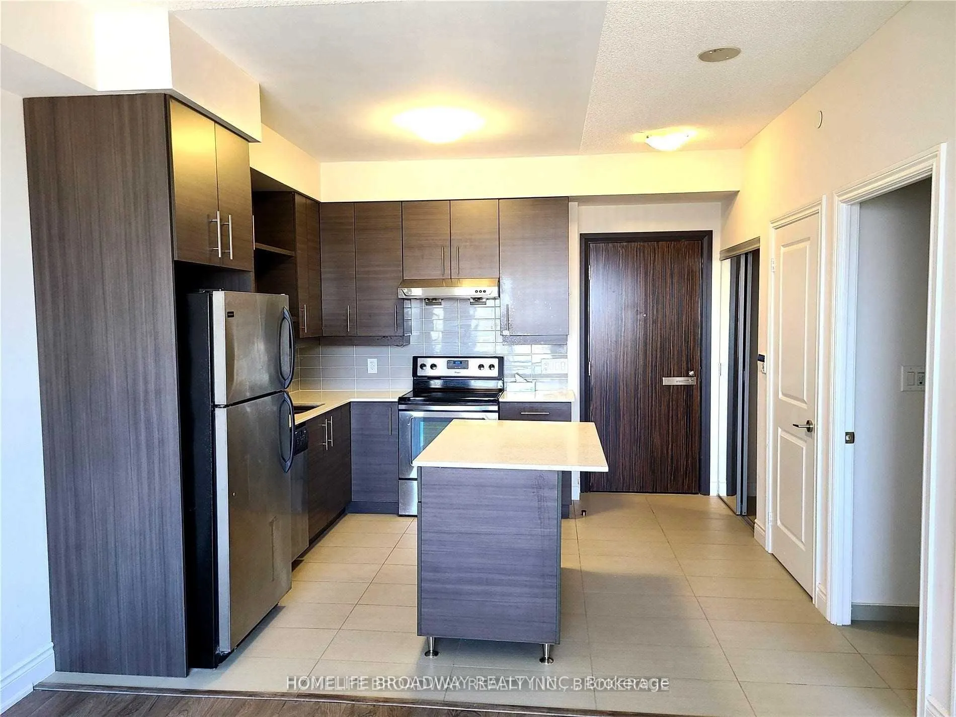 325 South Park Road, #905