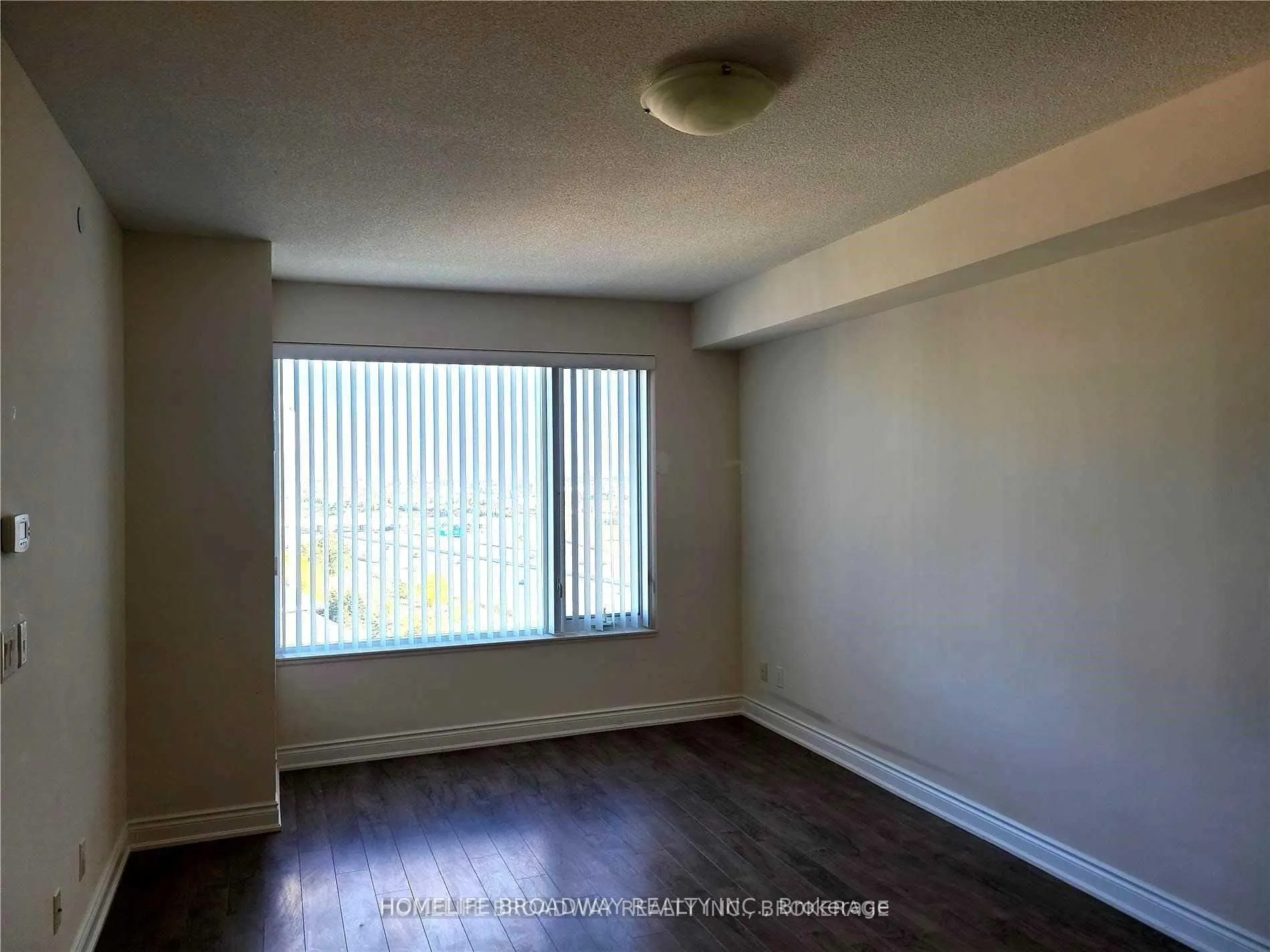325 South Park Road, #905