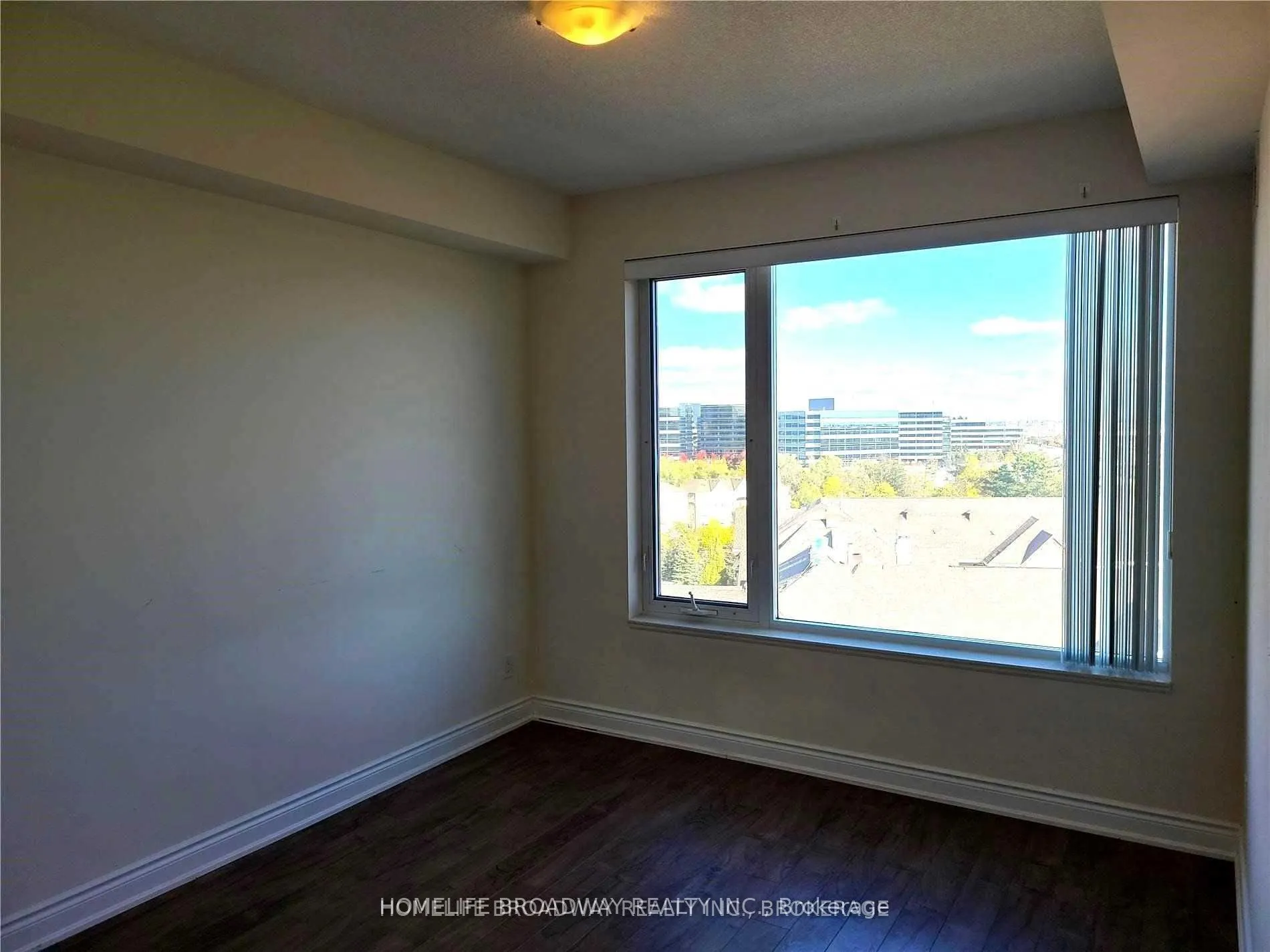 325 South Park Road, #905
