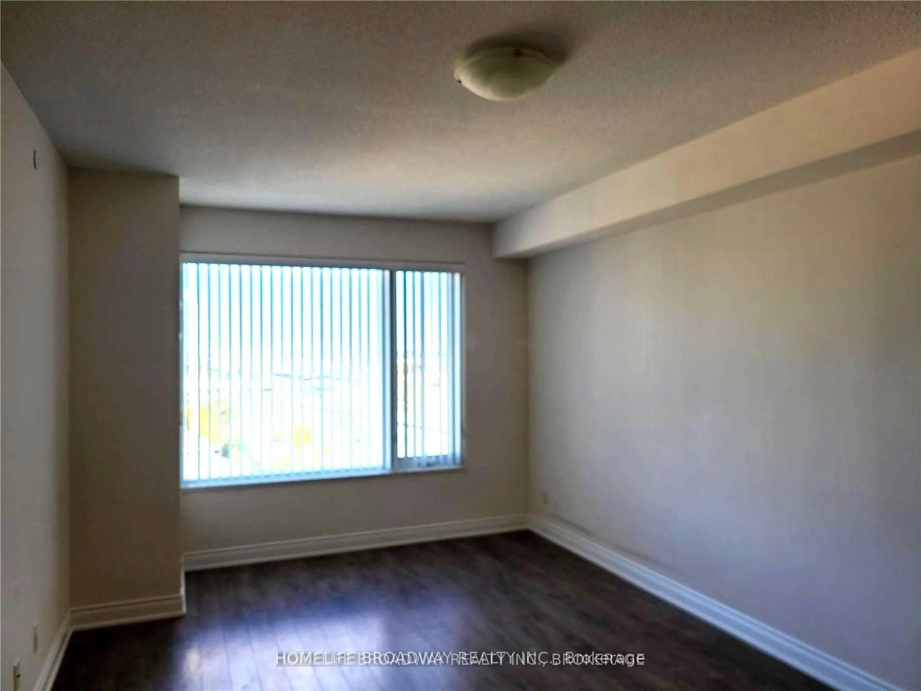 325 South Park Road, #905