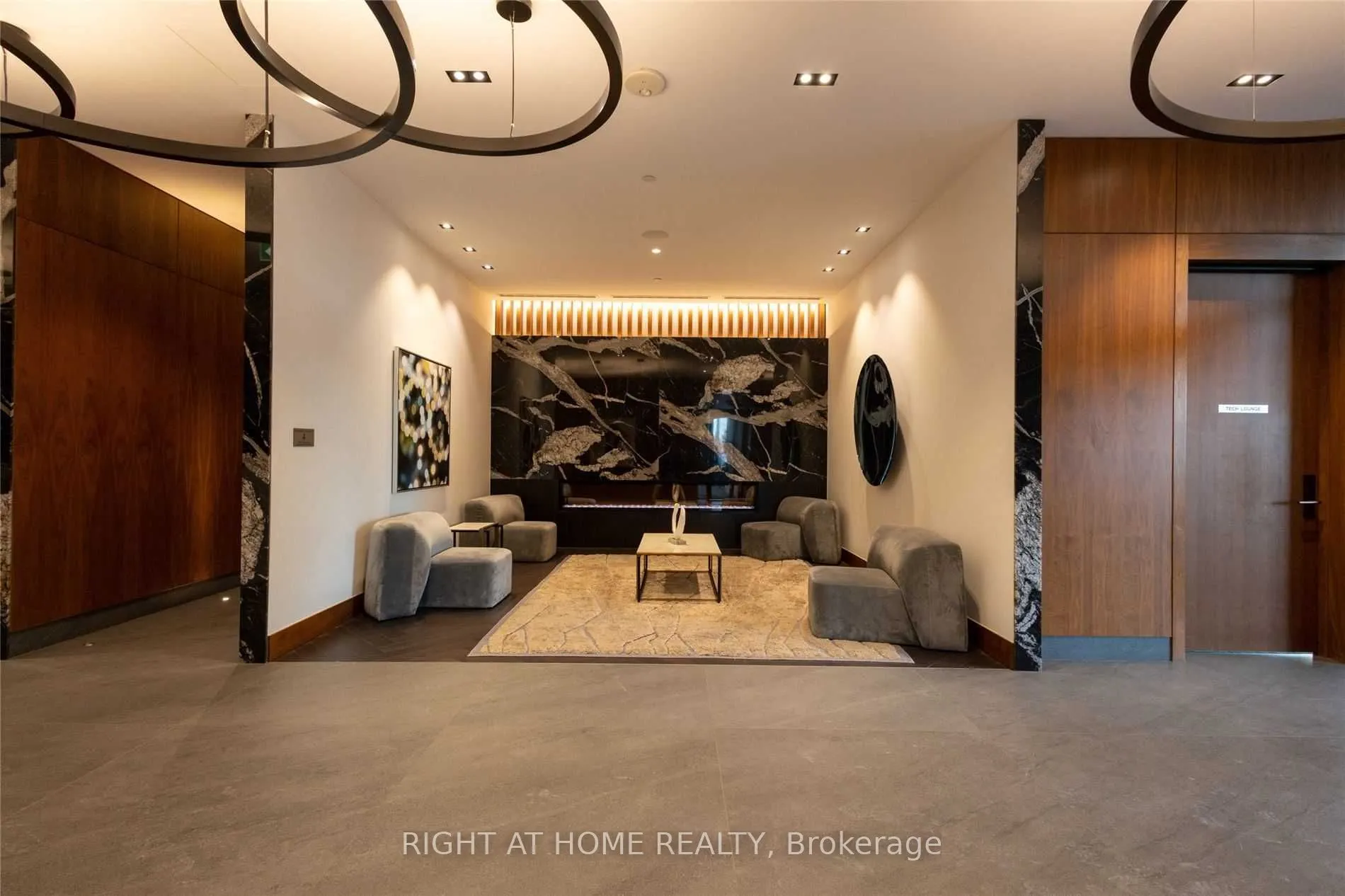 7895 Jane Street, #218