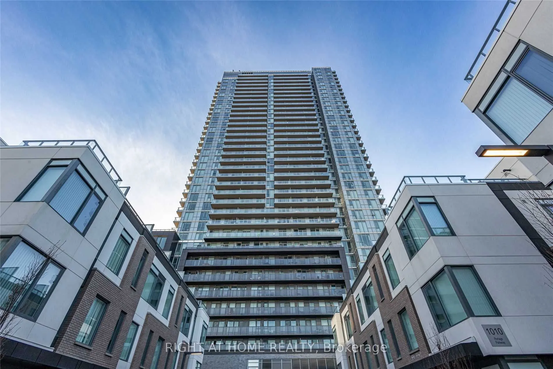 7895 Jane Street, #218