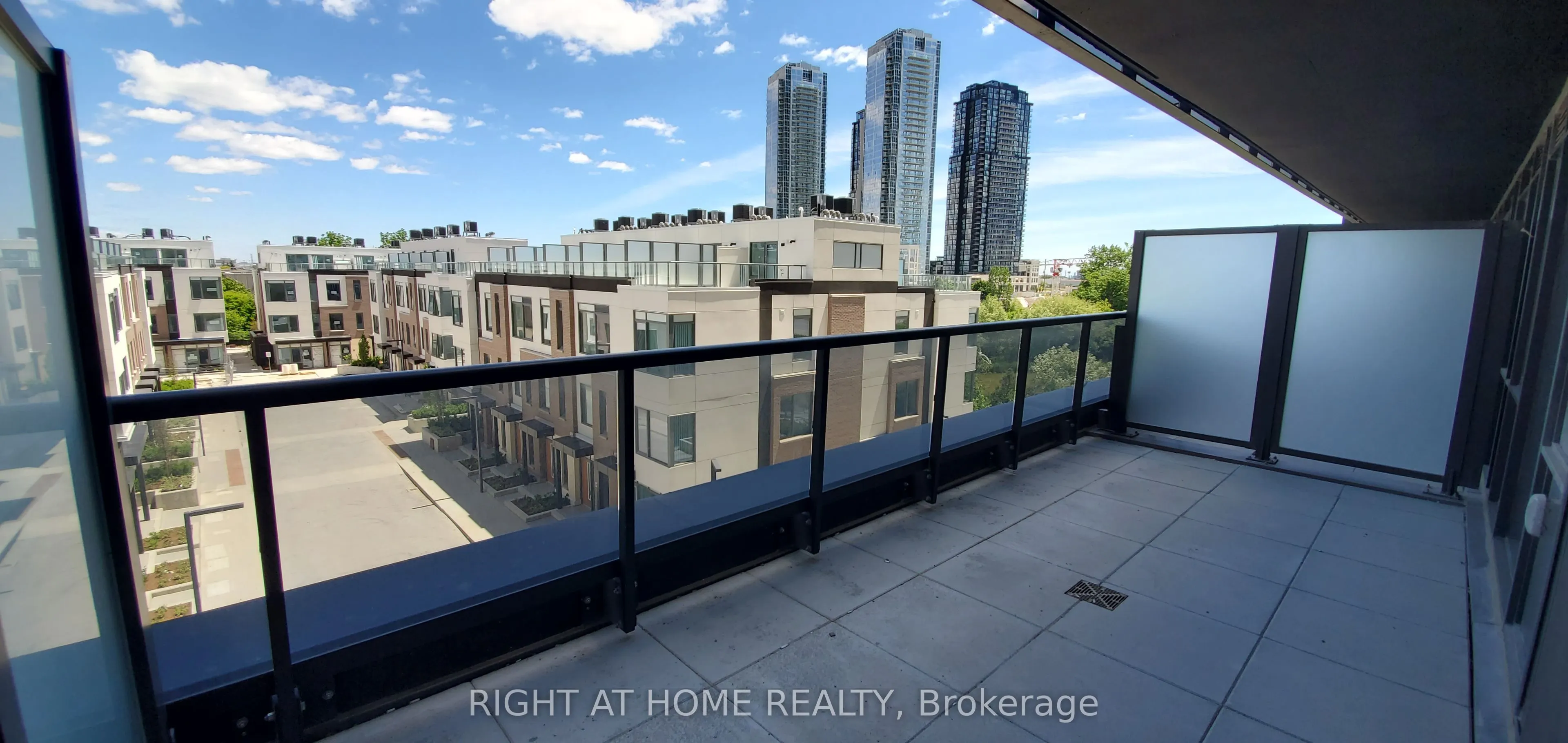 7895 Jane Street, #218