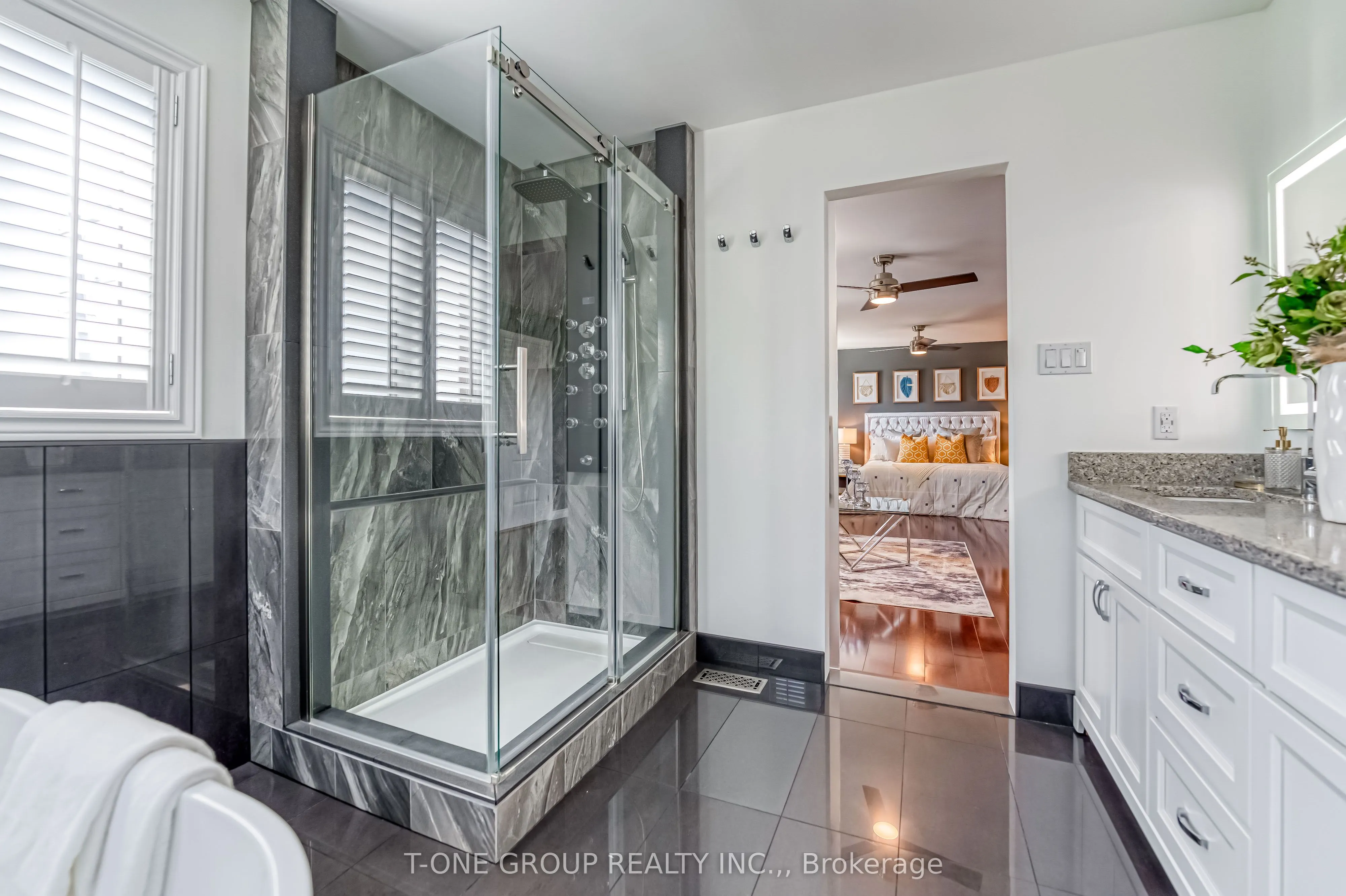 11 Saint Avenue
