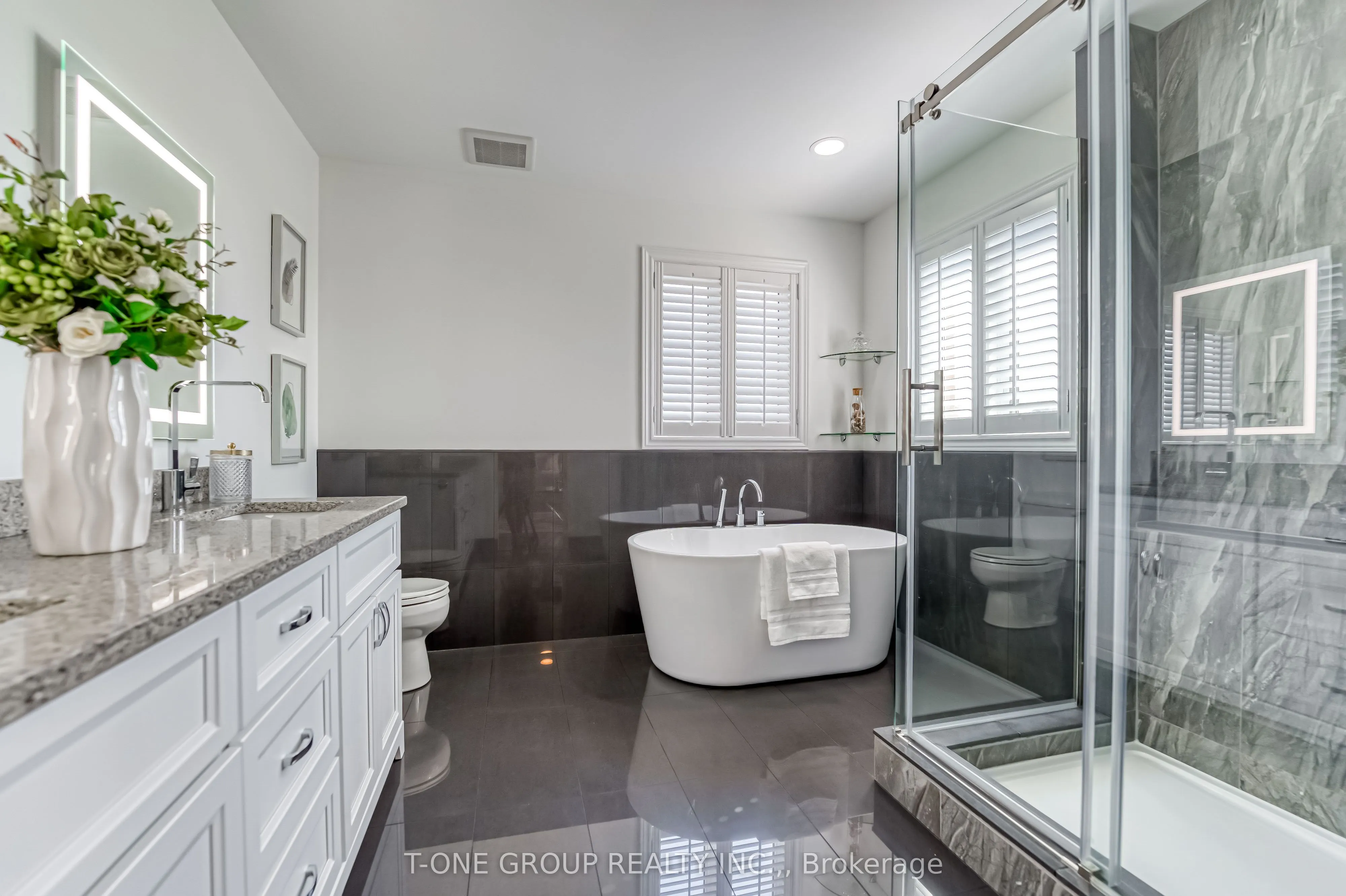11 Saint Avenue