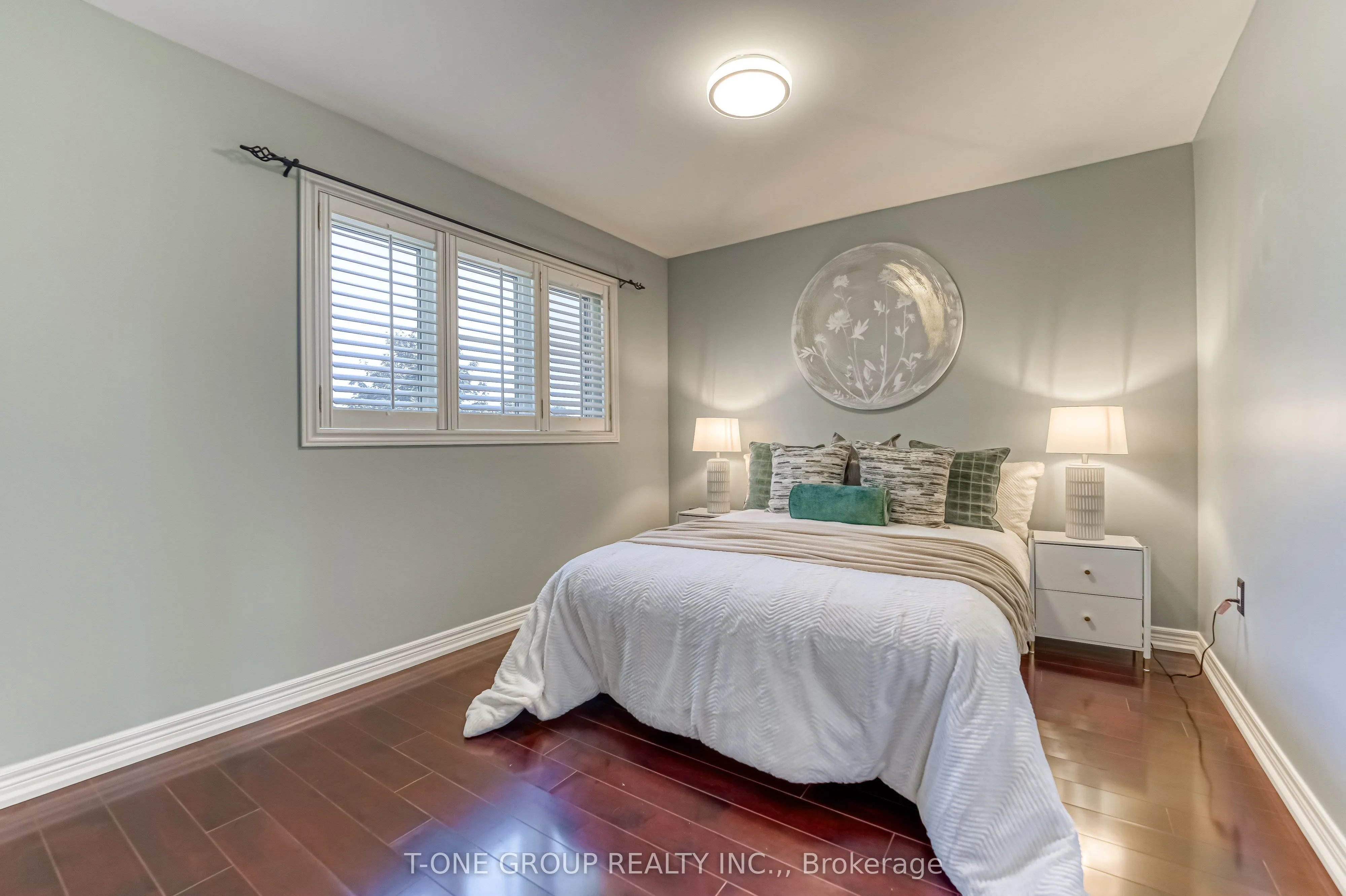 11 Saint Avenue