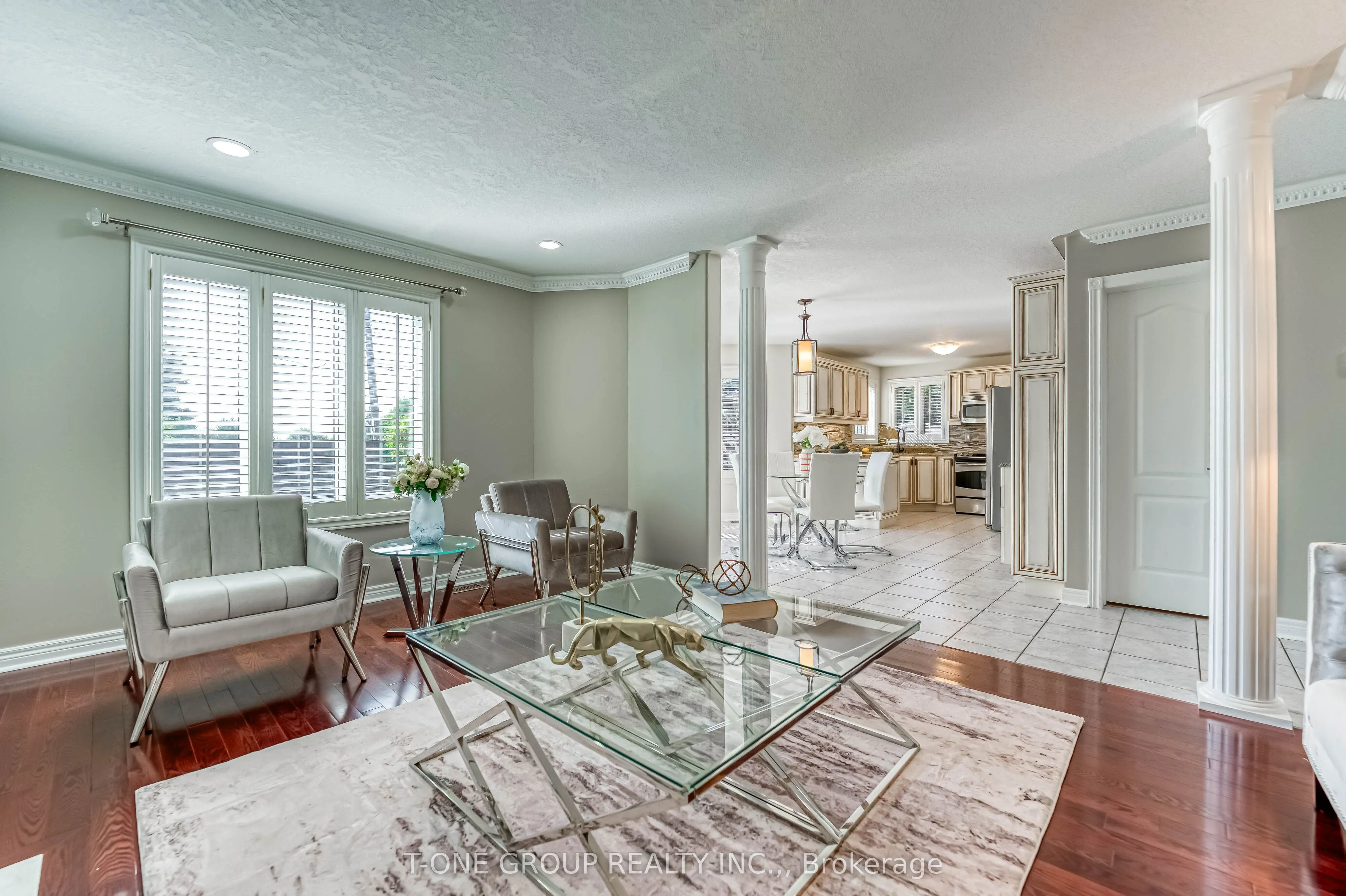 11 Saint Avenue