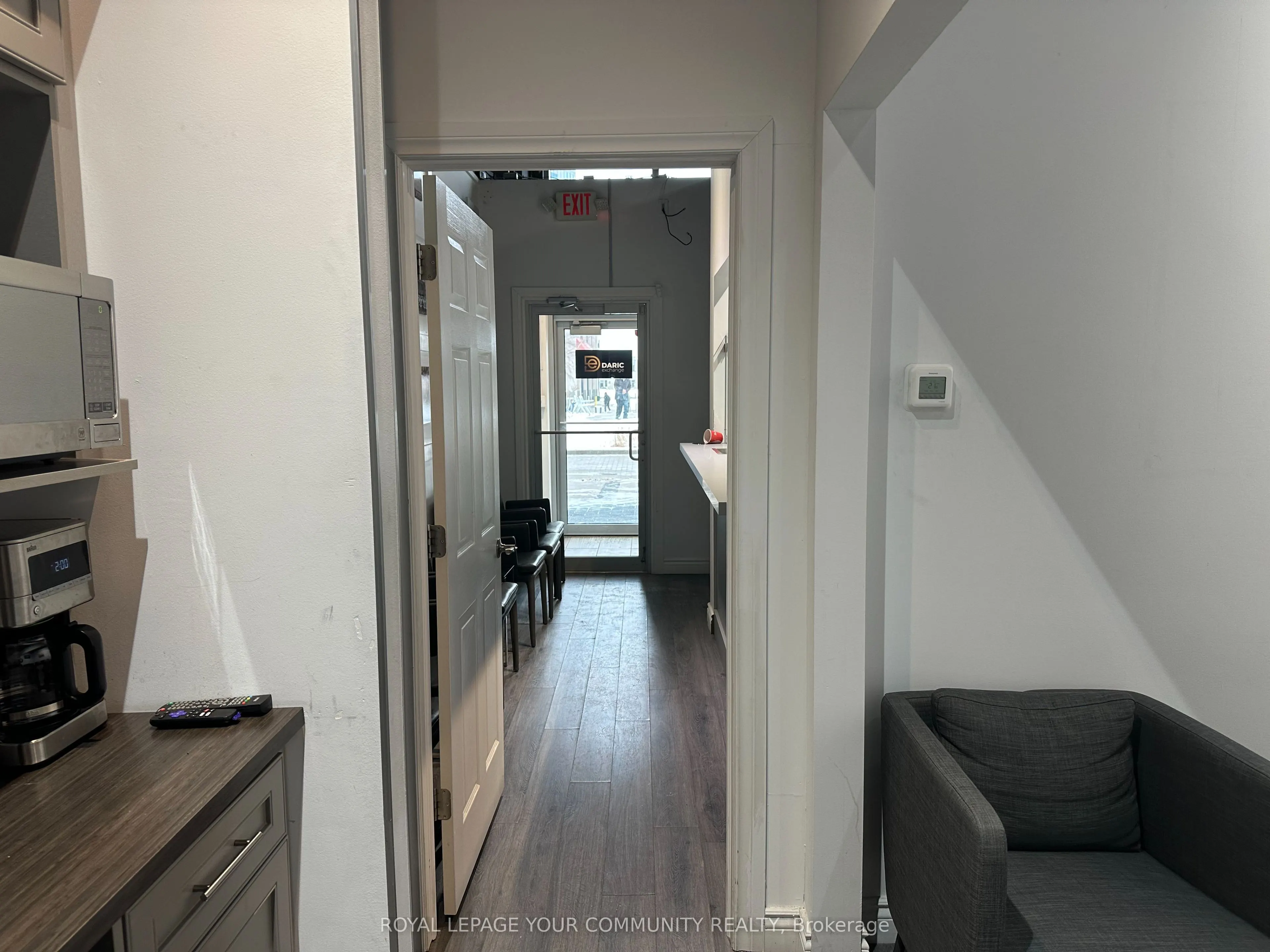 7181 Yonge Street, #18