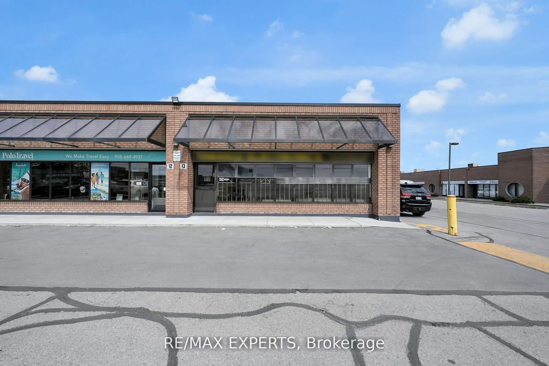 3300 Steeles Avenue N, #13