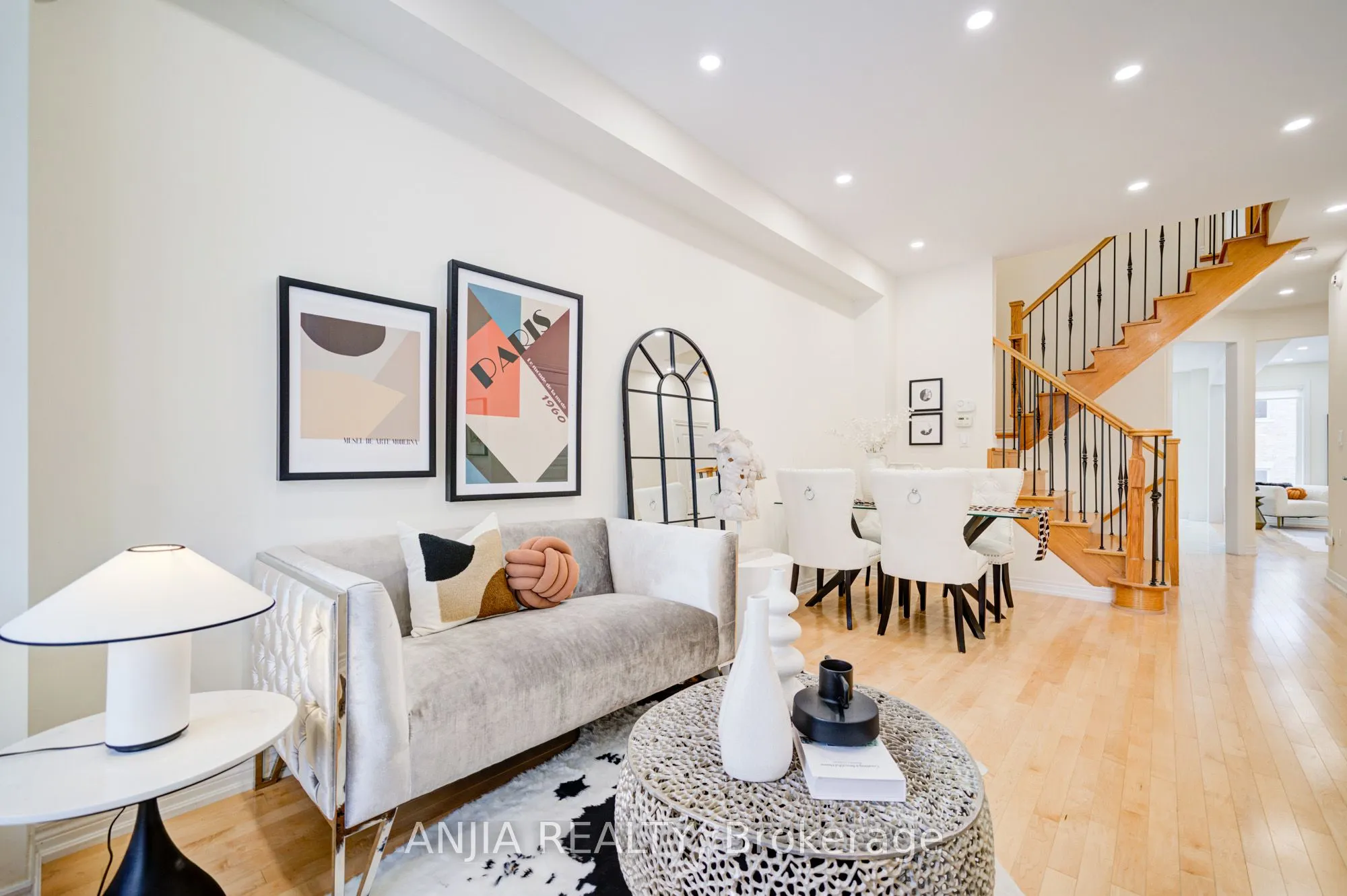 8 Wagner Drive