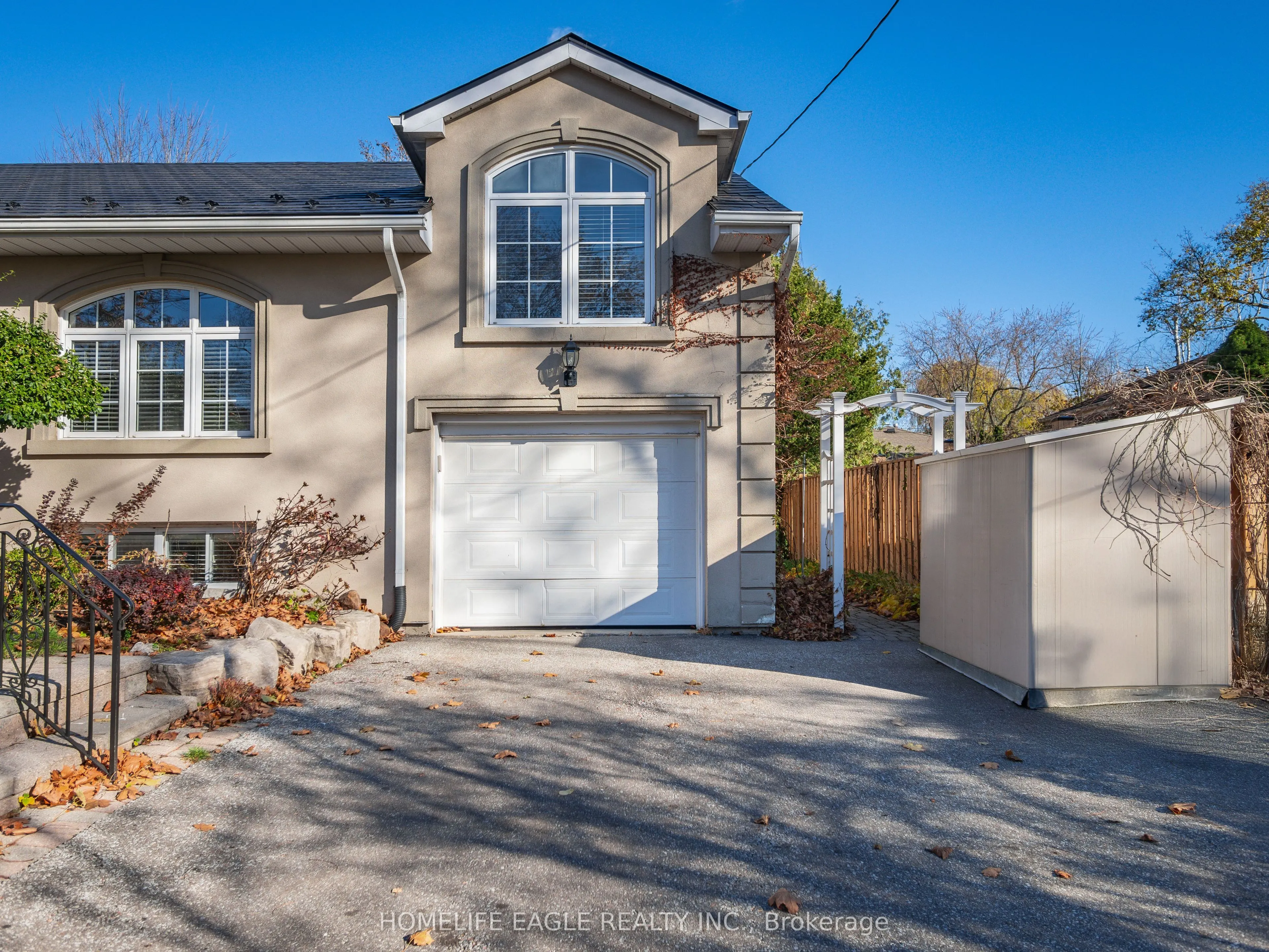 11 Knollside Drive