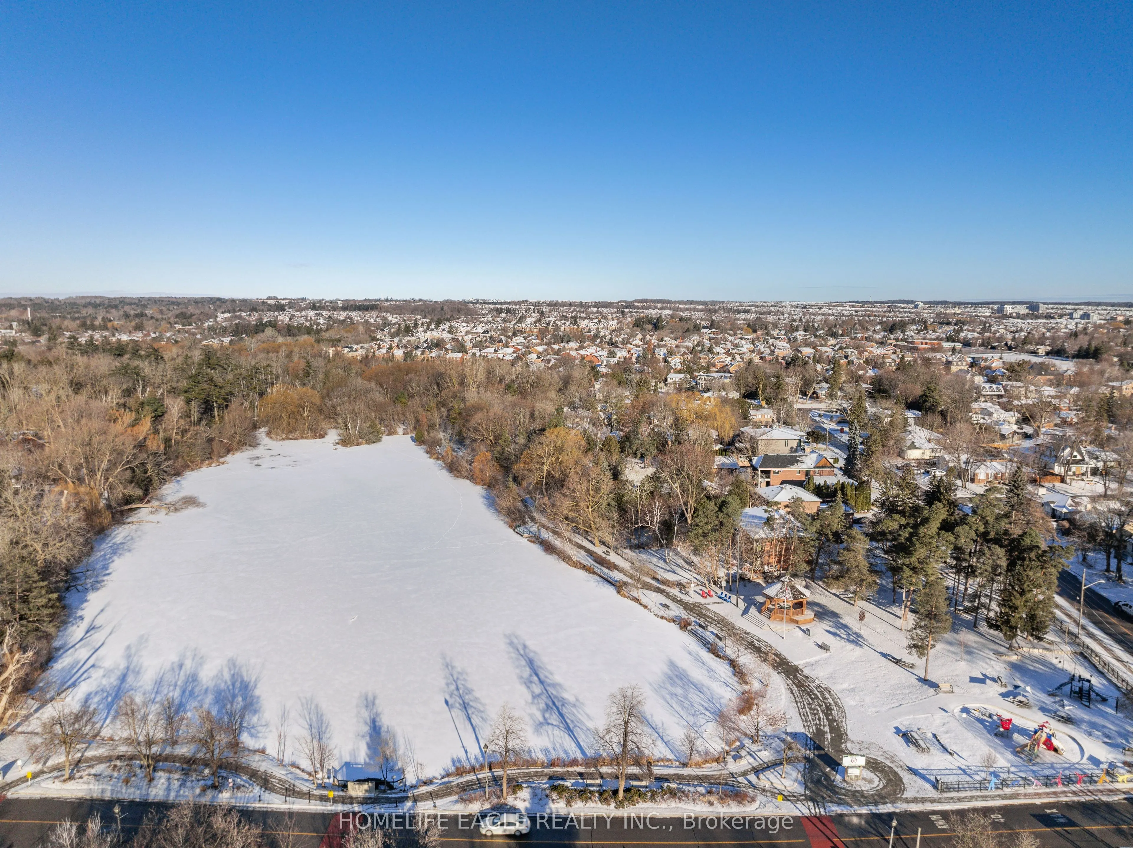 11 Knollside Drive