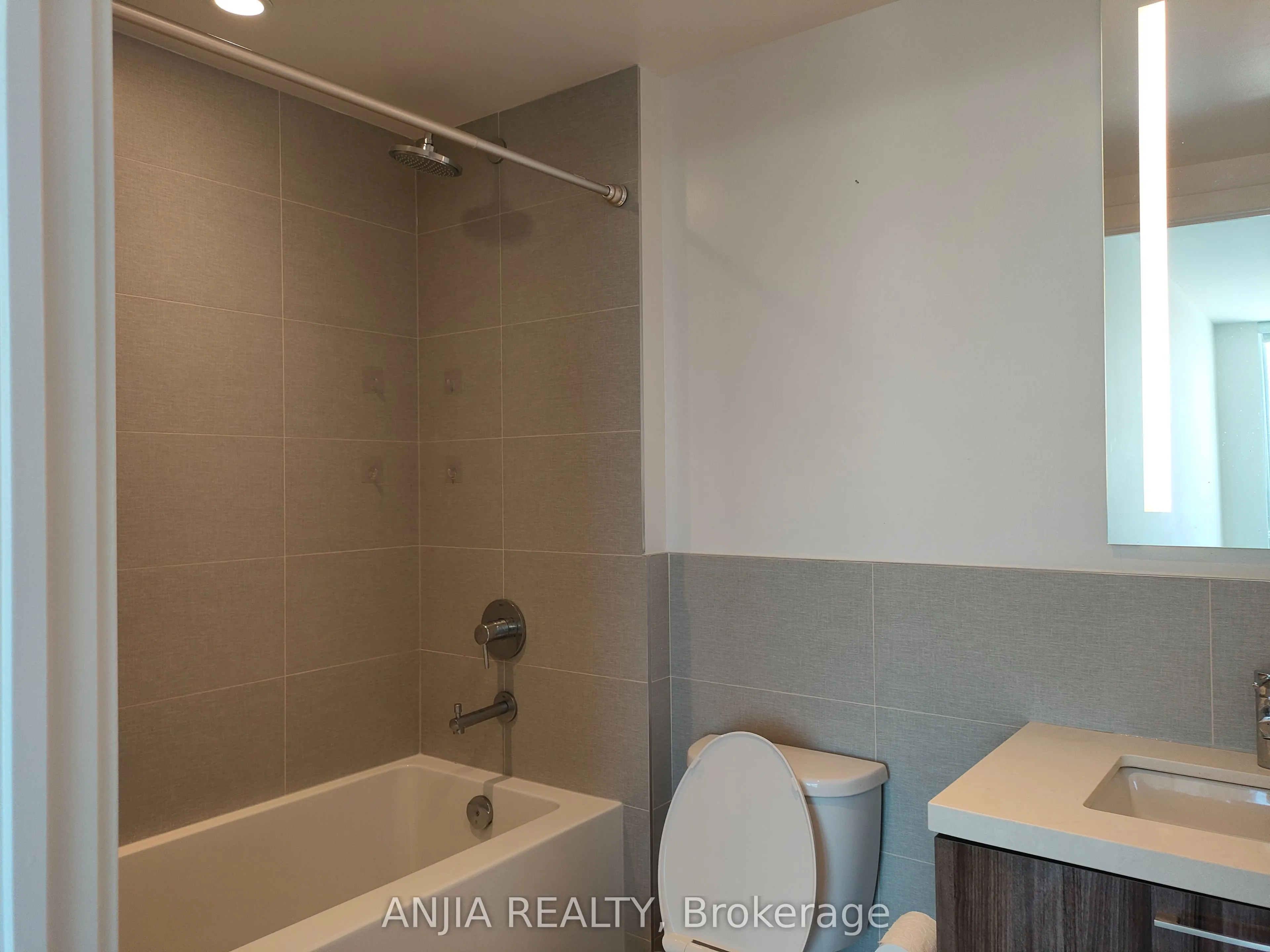 1 Grandview Avenue, #1703