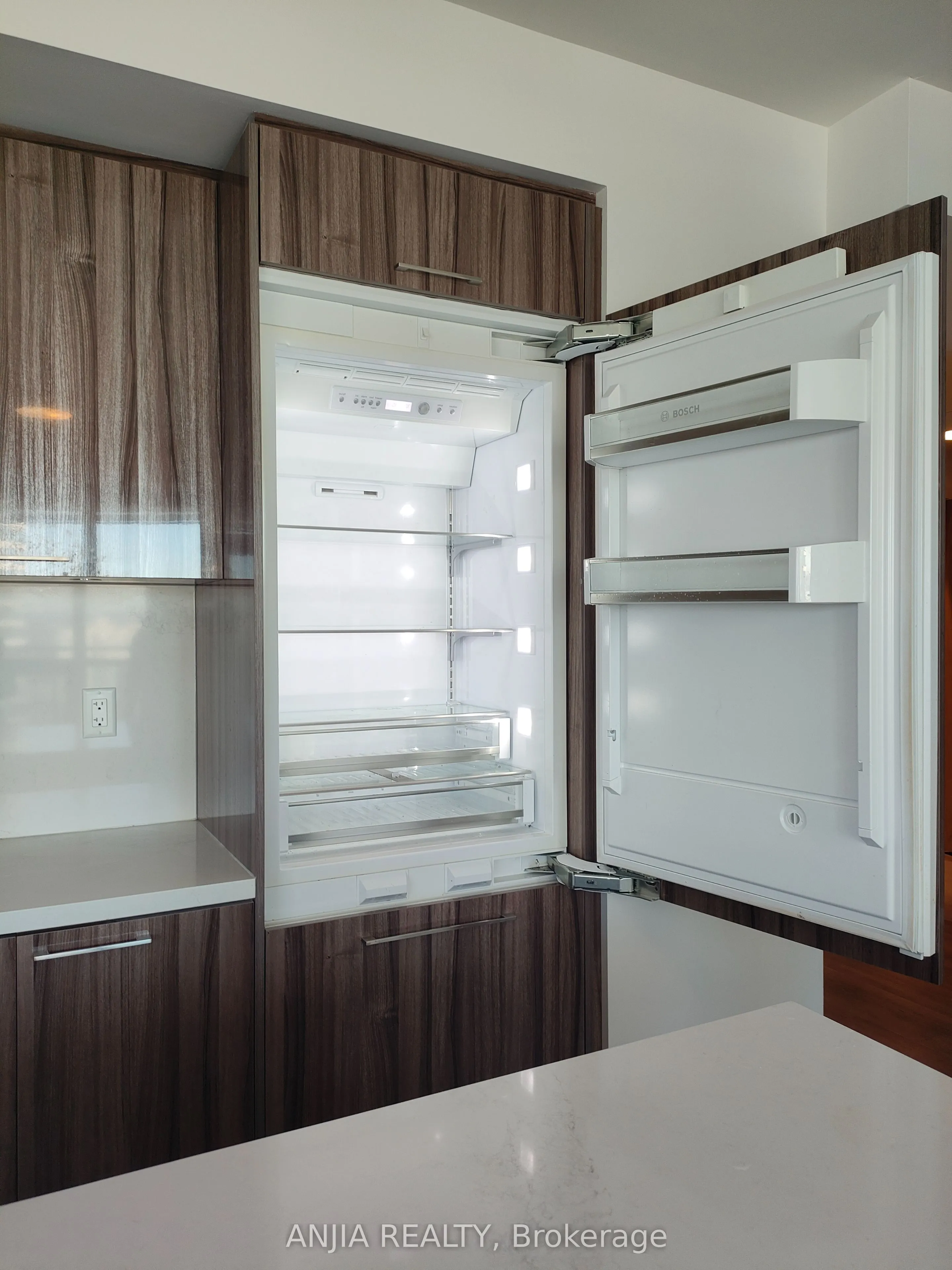 1 Grandview Avenue, #1703