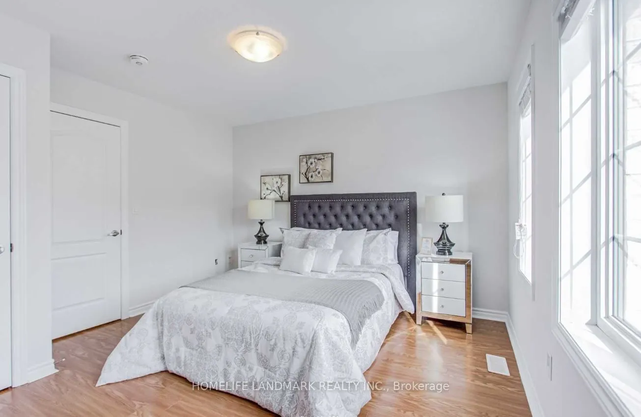 283 Bloomington Road W