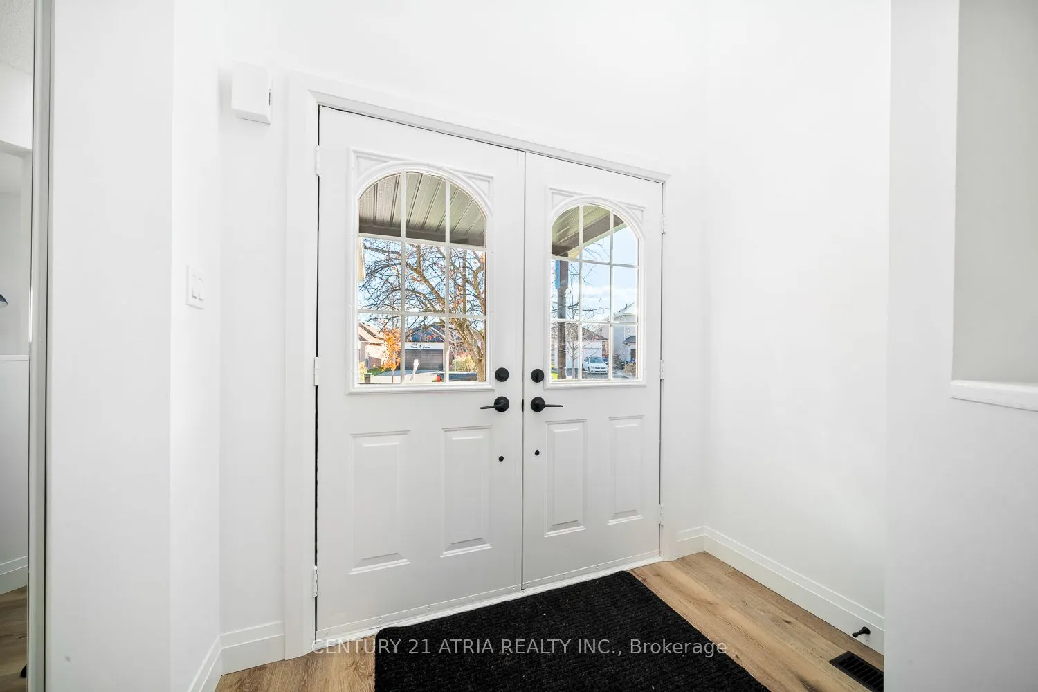 1304 Vincent Crescent