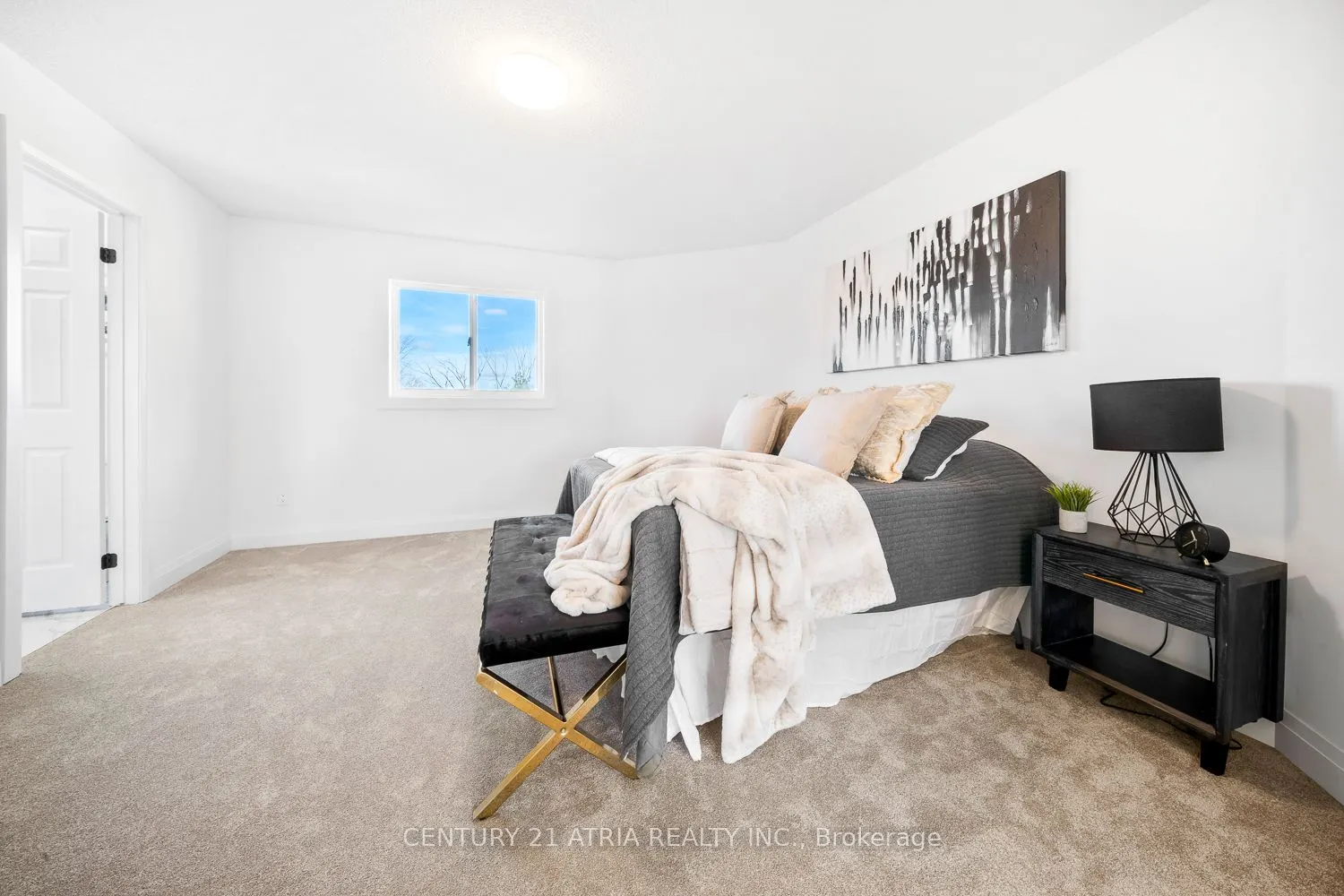 1304 Vincent Crescent
