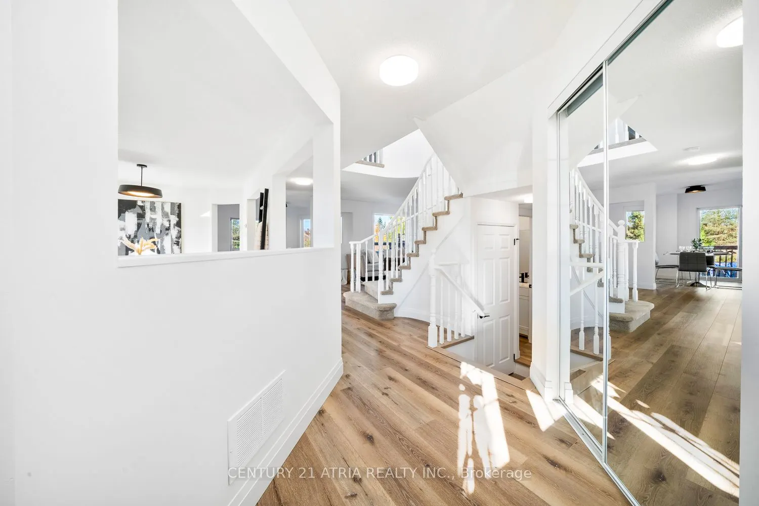 1304 Vincent Crescent