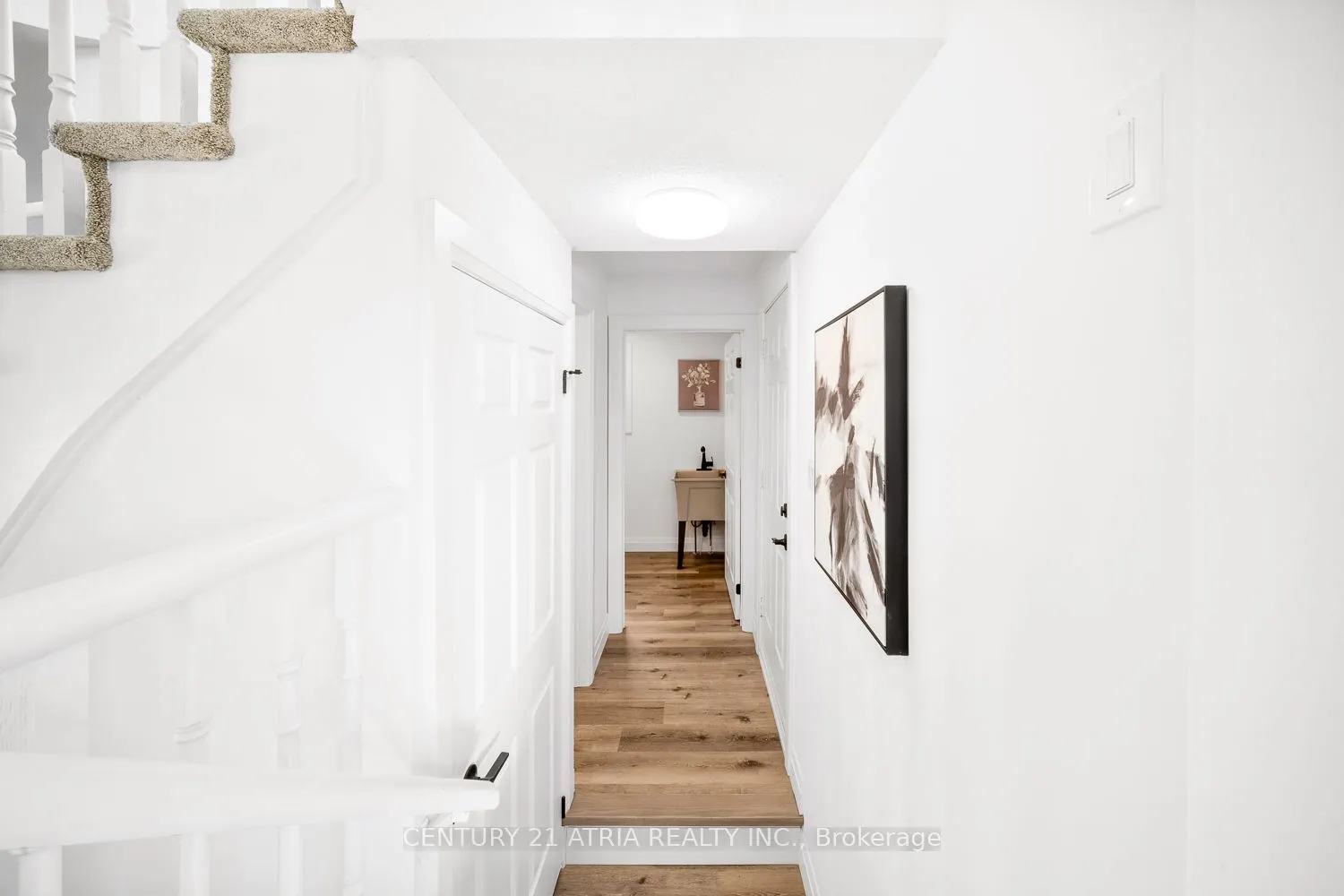 1304 Vincent Crescent