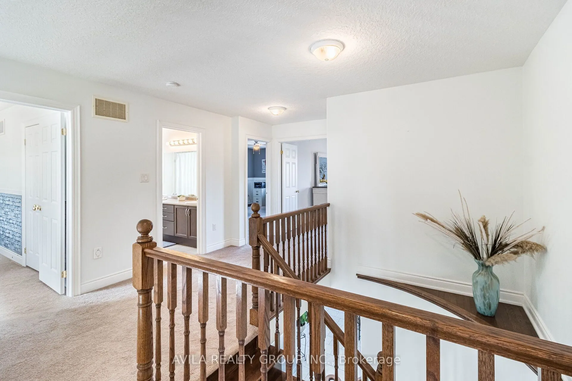 950 Booth Avenue