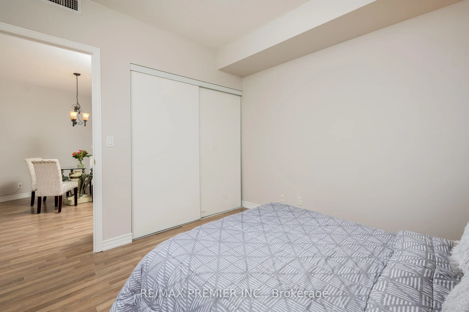 9225 Jane Street, #1401