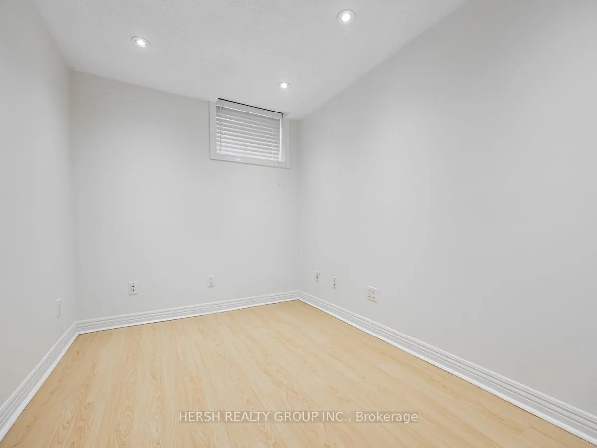 99 Richmond Park Drive