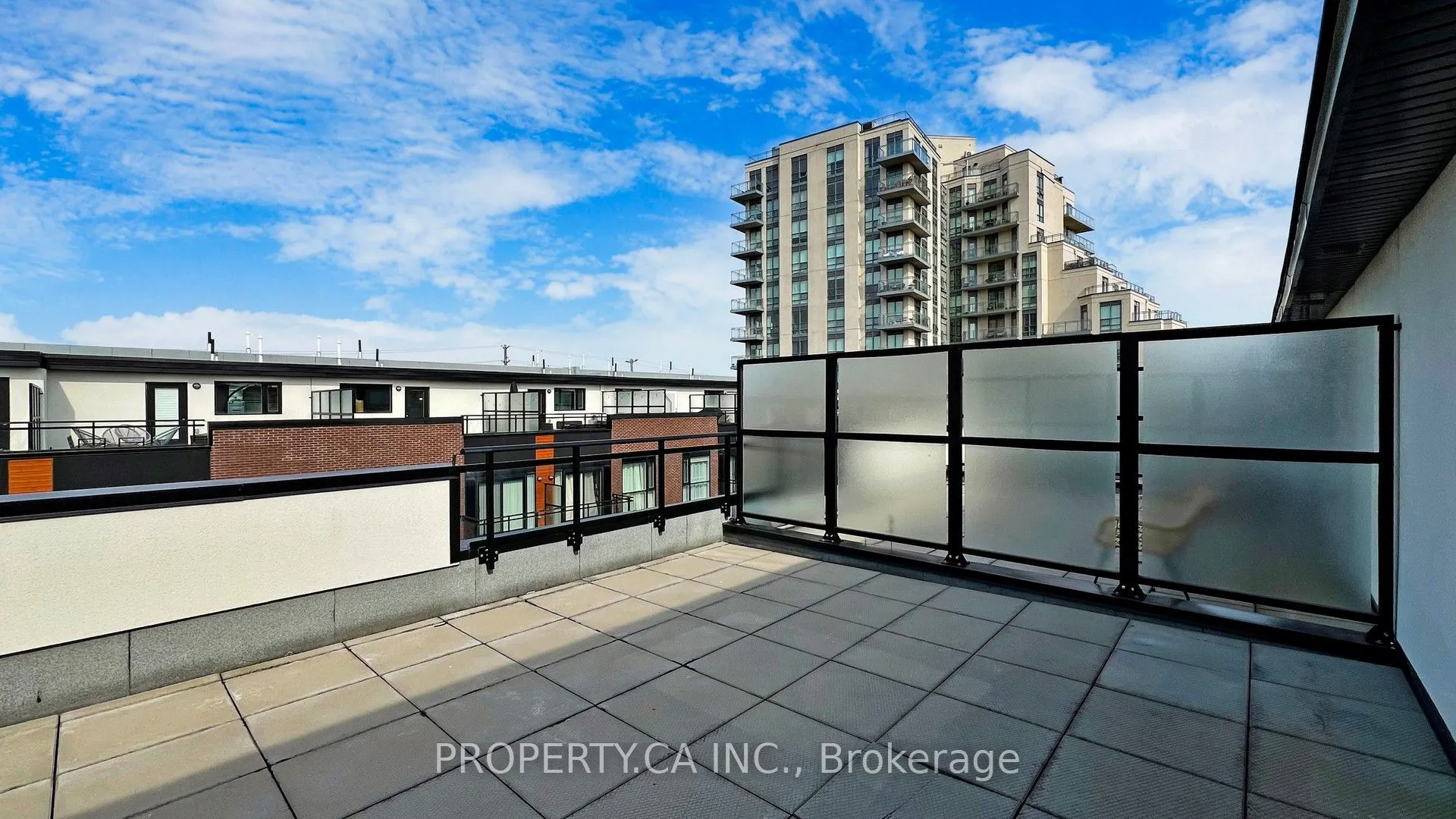 5289 Hwy 7, #203