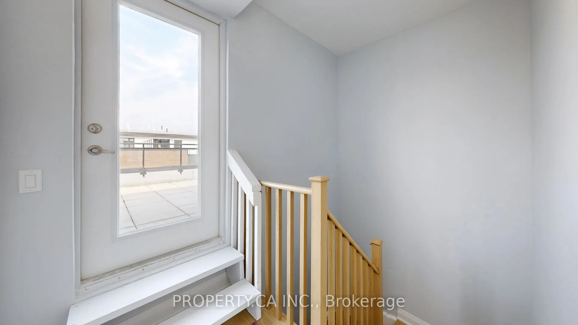 5289 Hwy 7, #203