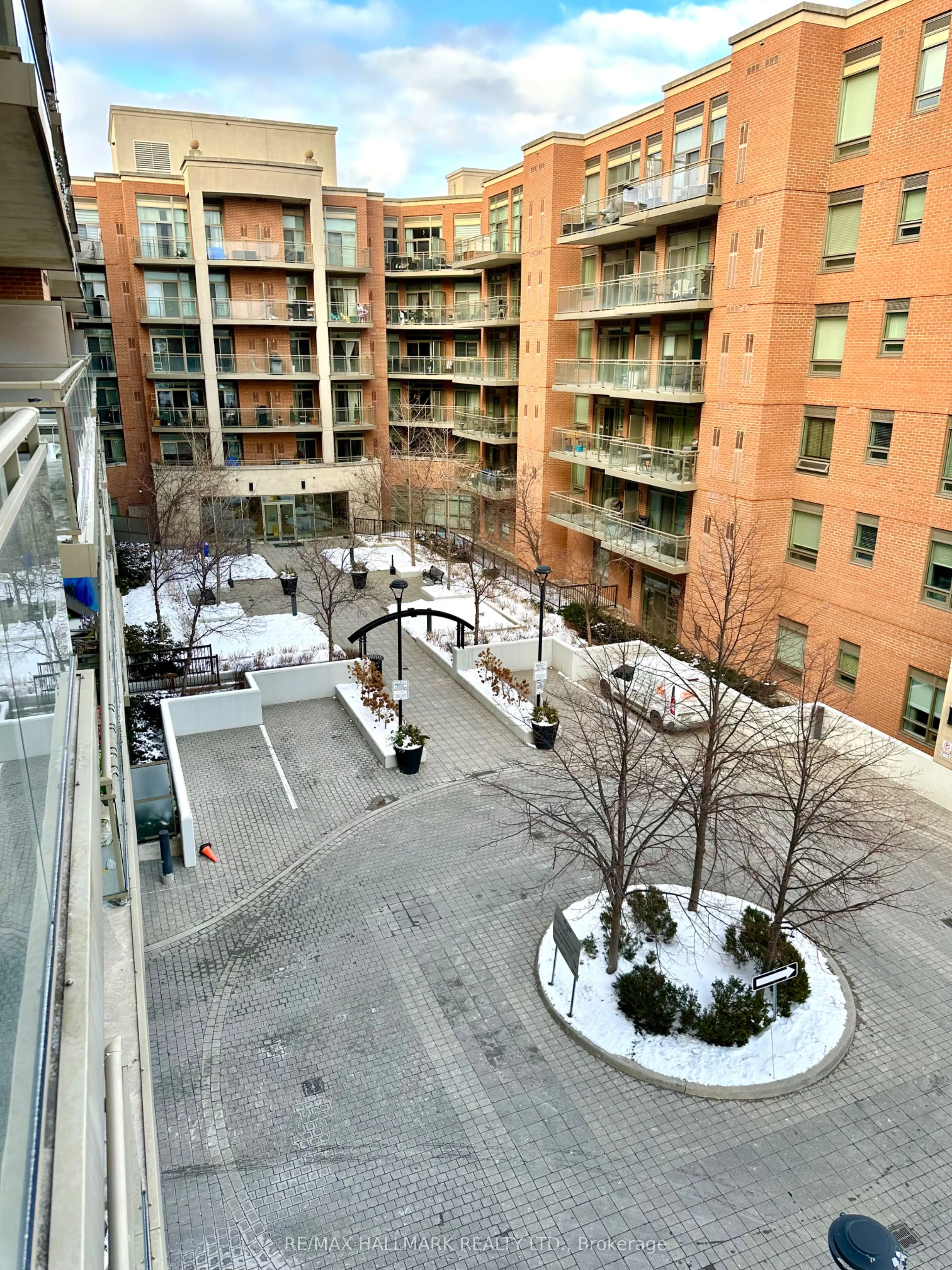 281 Woodbridge Avenue S, #410