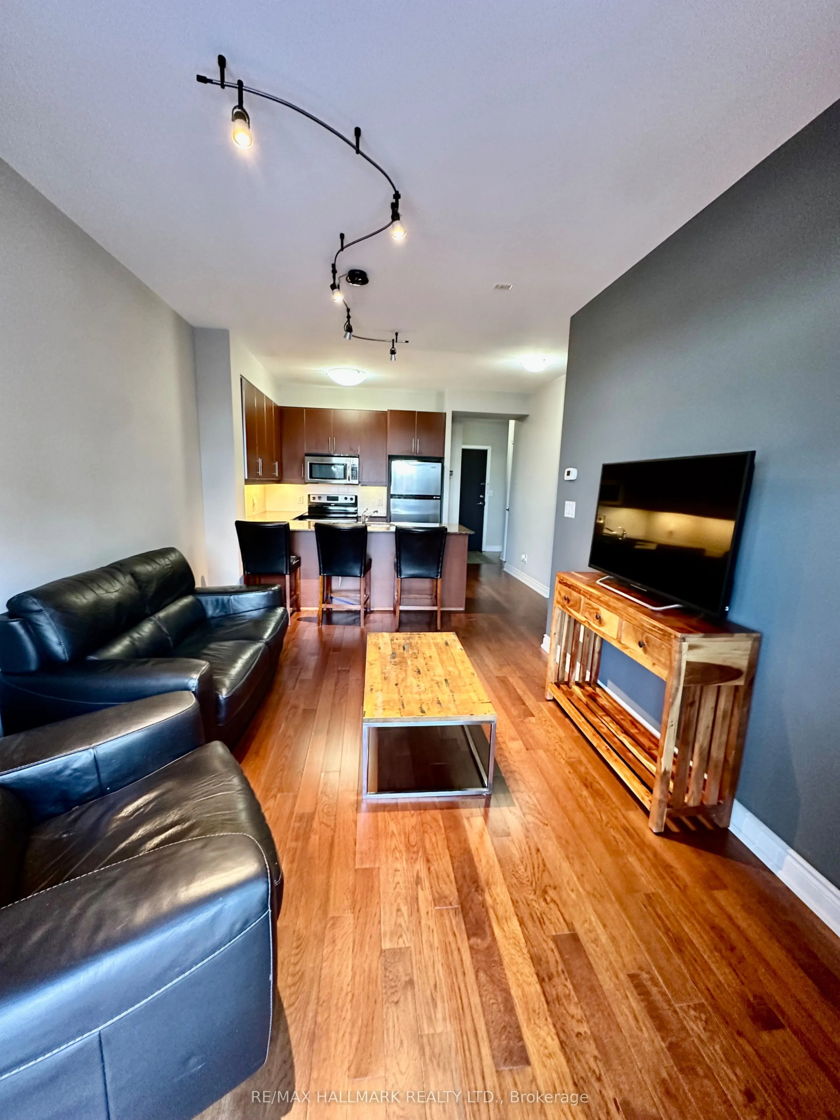 281 Woodbridge Avenue S, #410