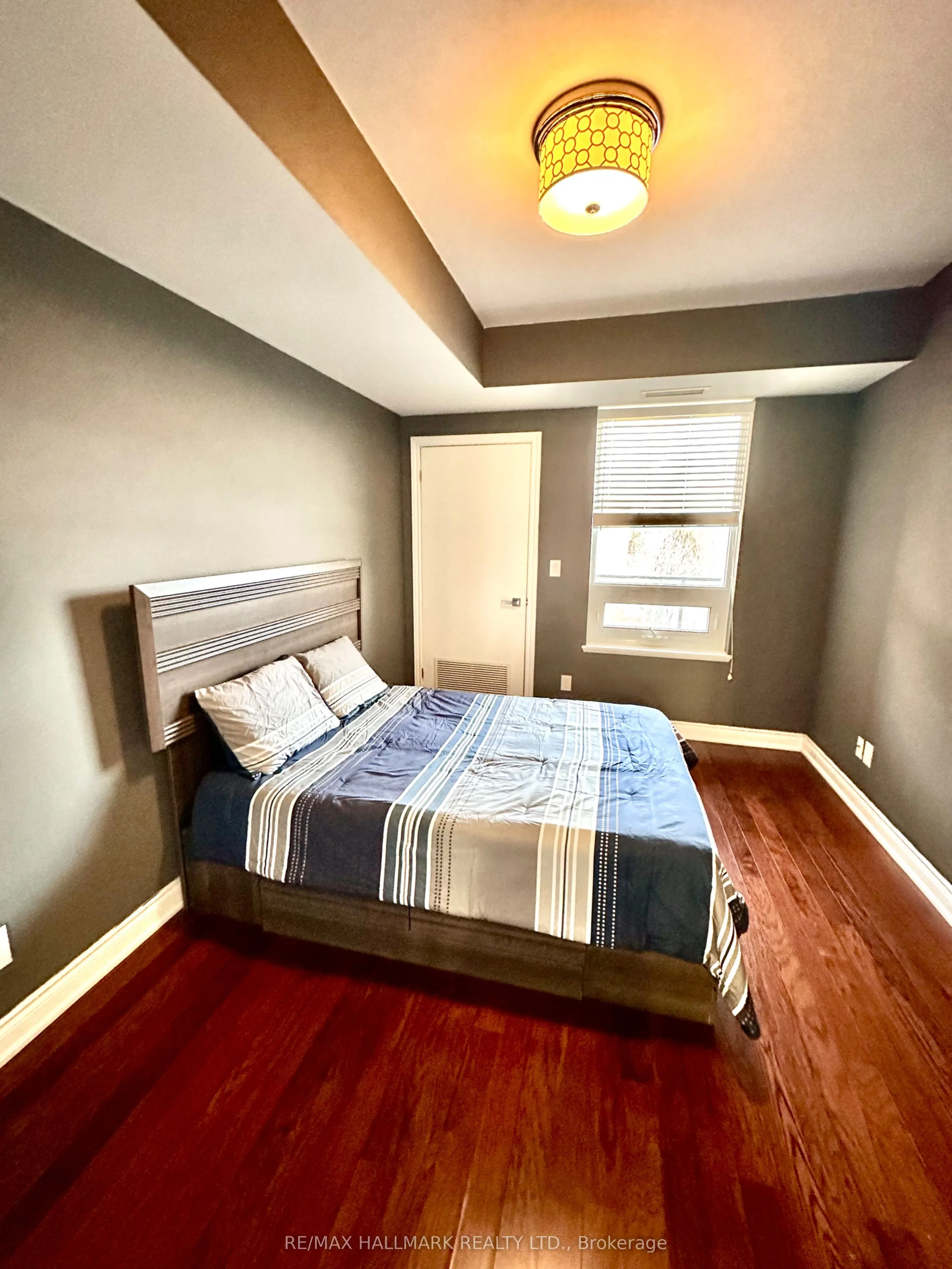 281 Woodbridge Avenue S, #410