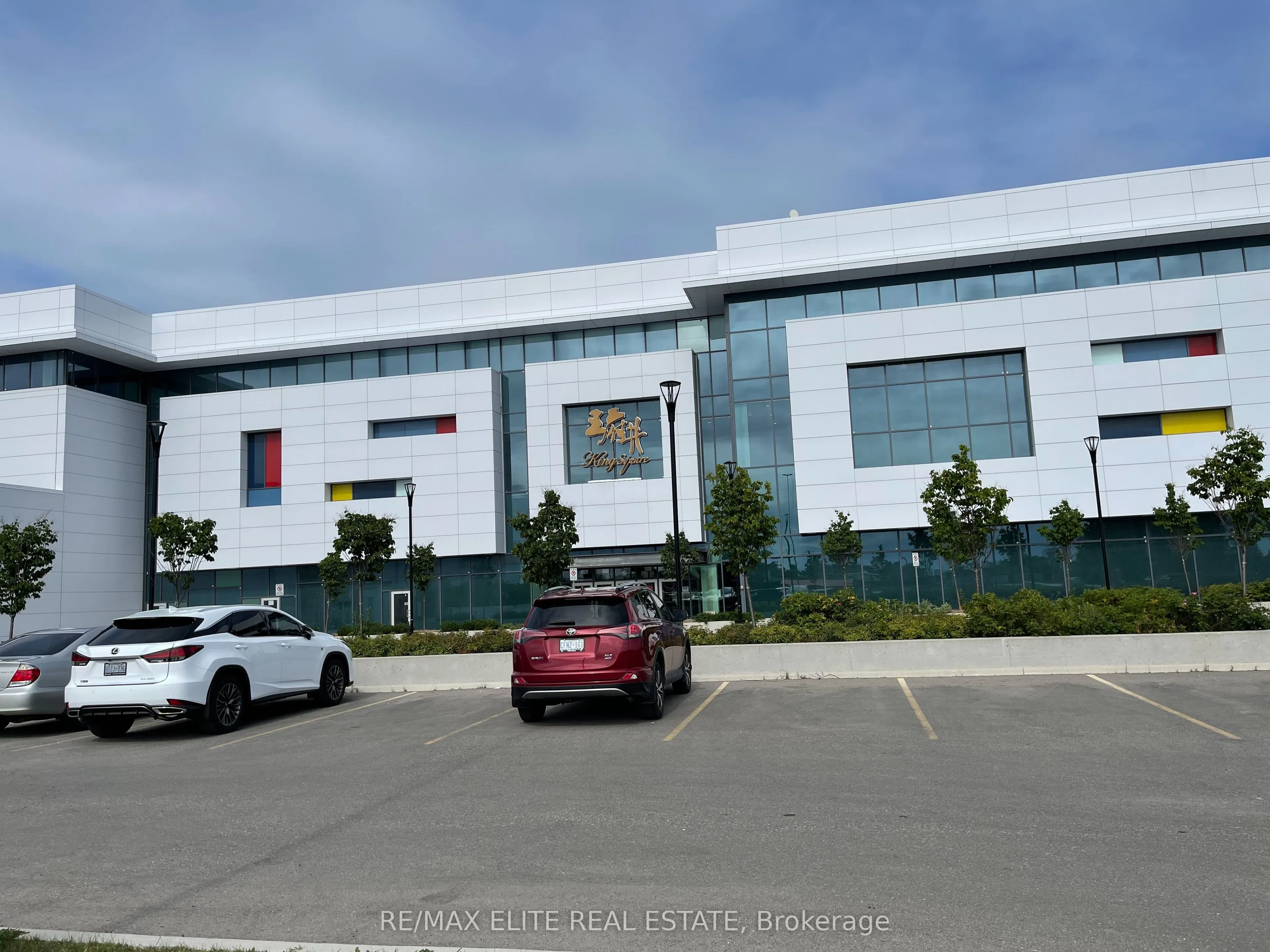 9390 Woodbine Avenue, #1D10