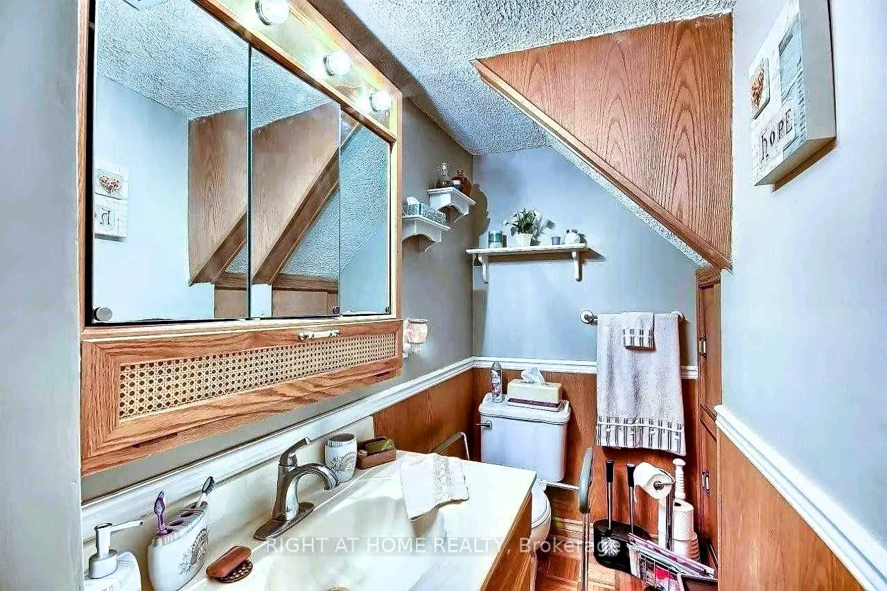 10 The Queensway S