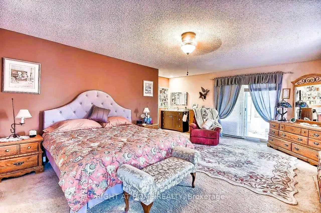 10 The Queensway S
