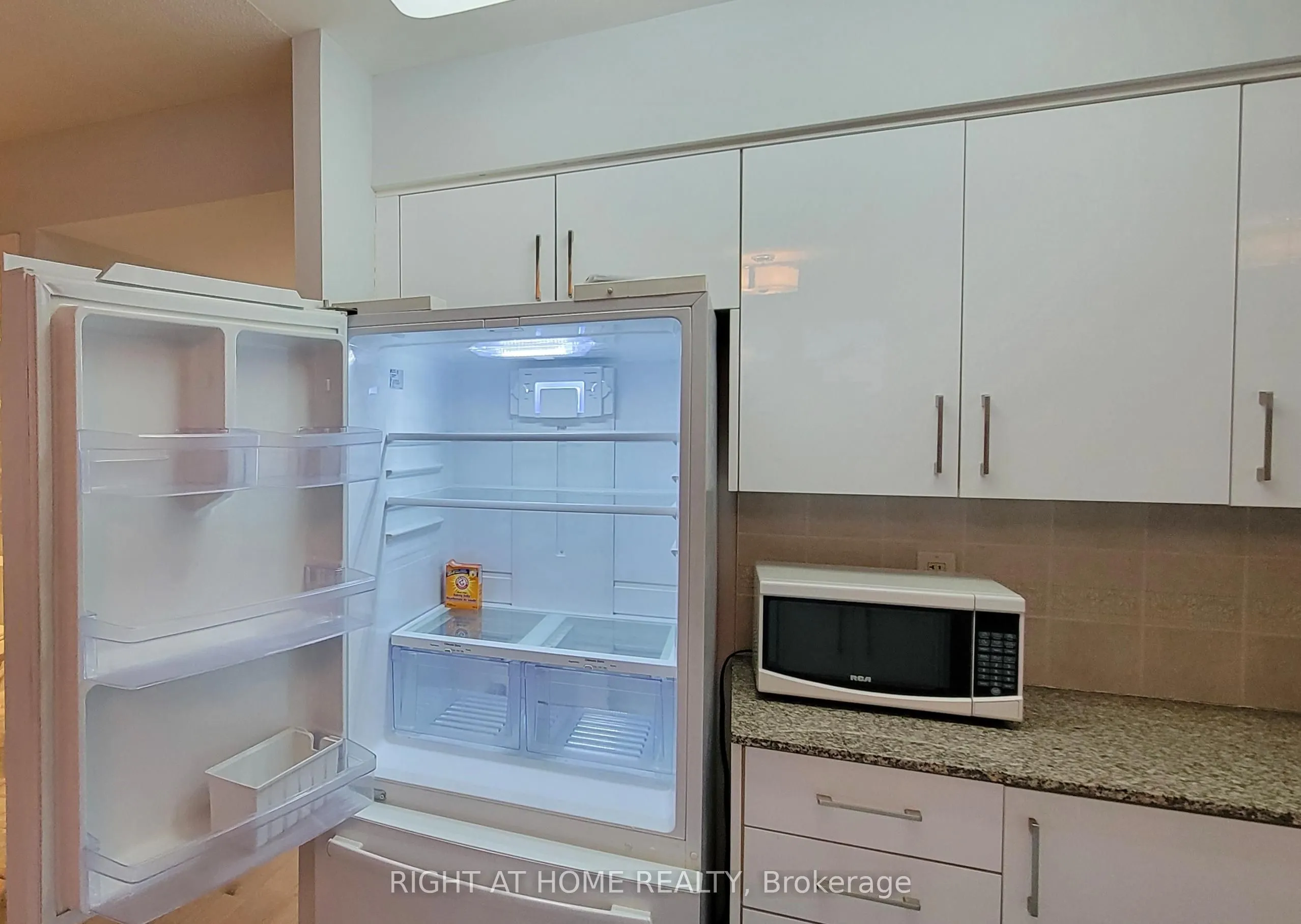 60 Disera Drive, #306