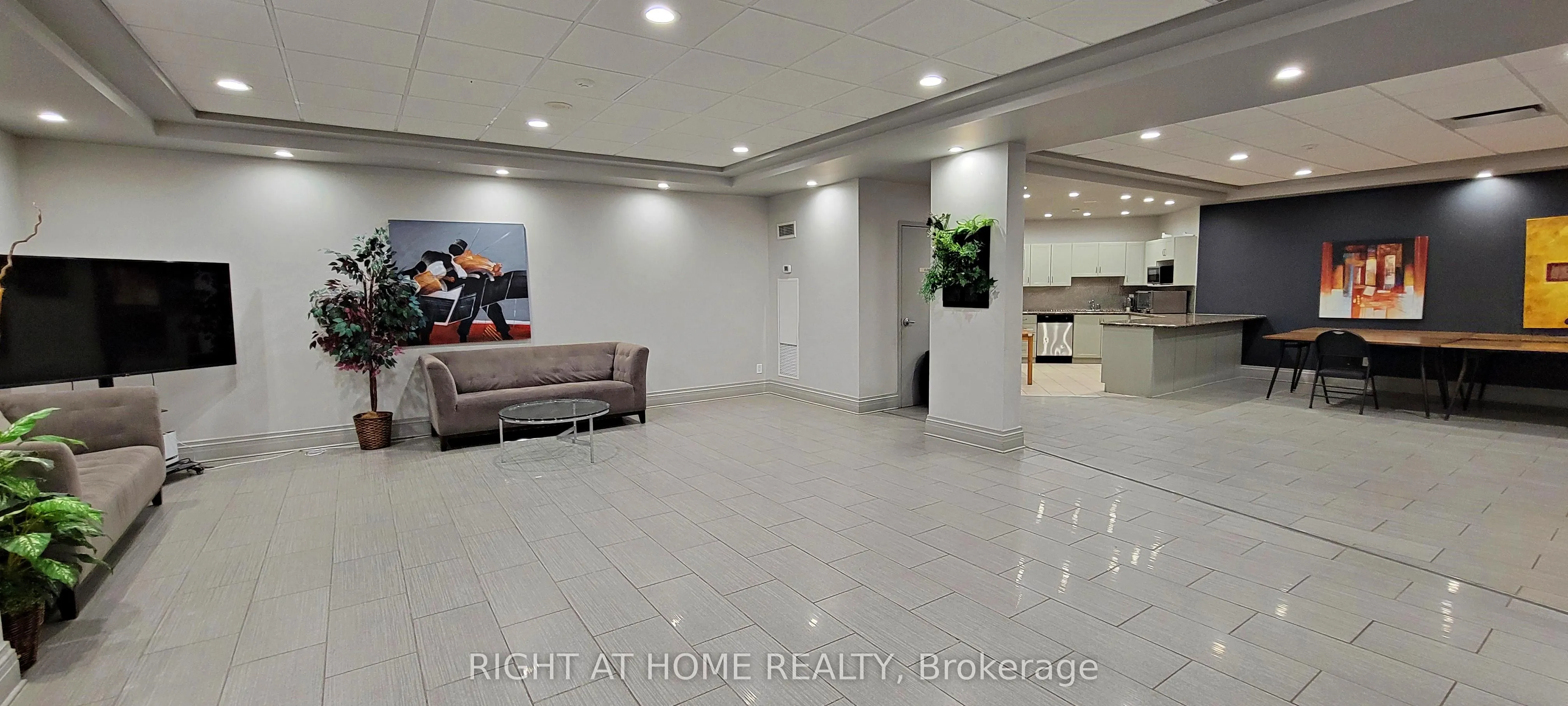 60 Disera Drive, #306