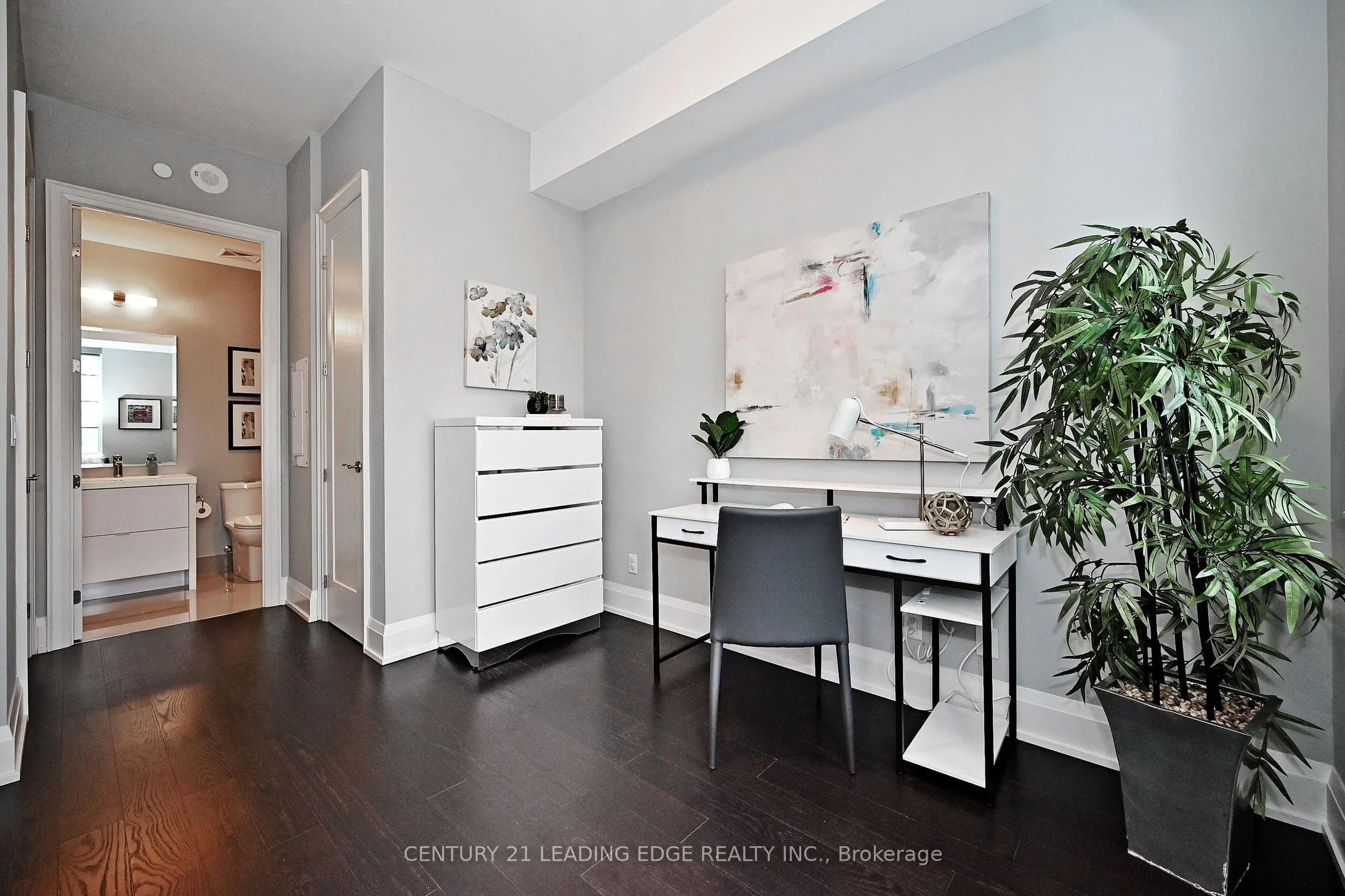 20 Fred Varley Drive, #324