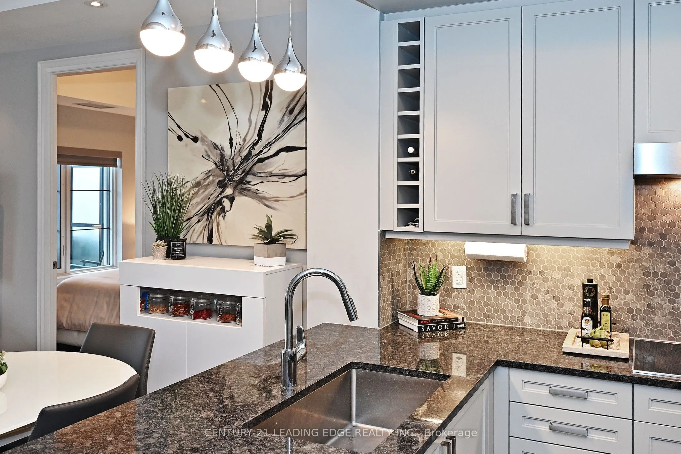 20 Fred Varley Drive, #324