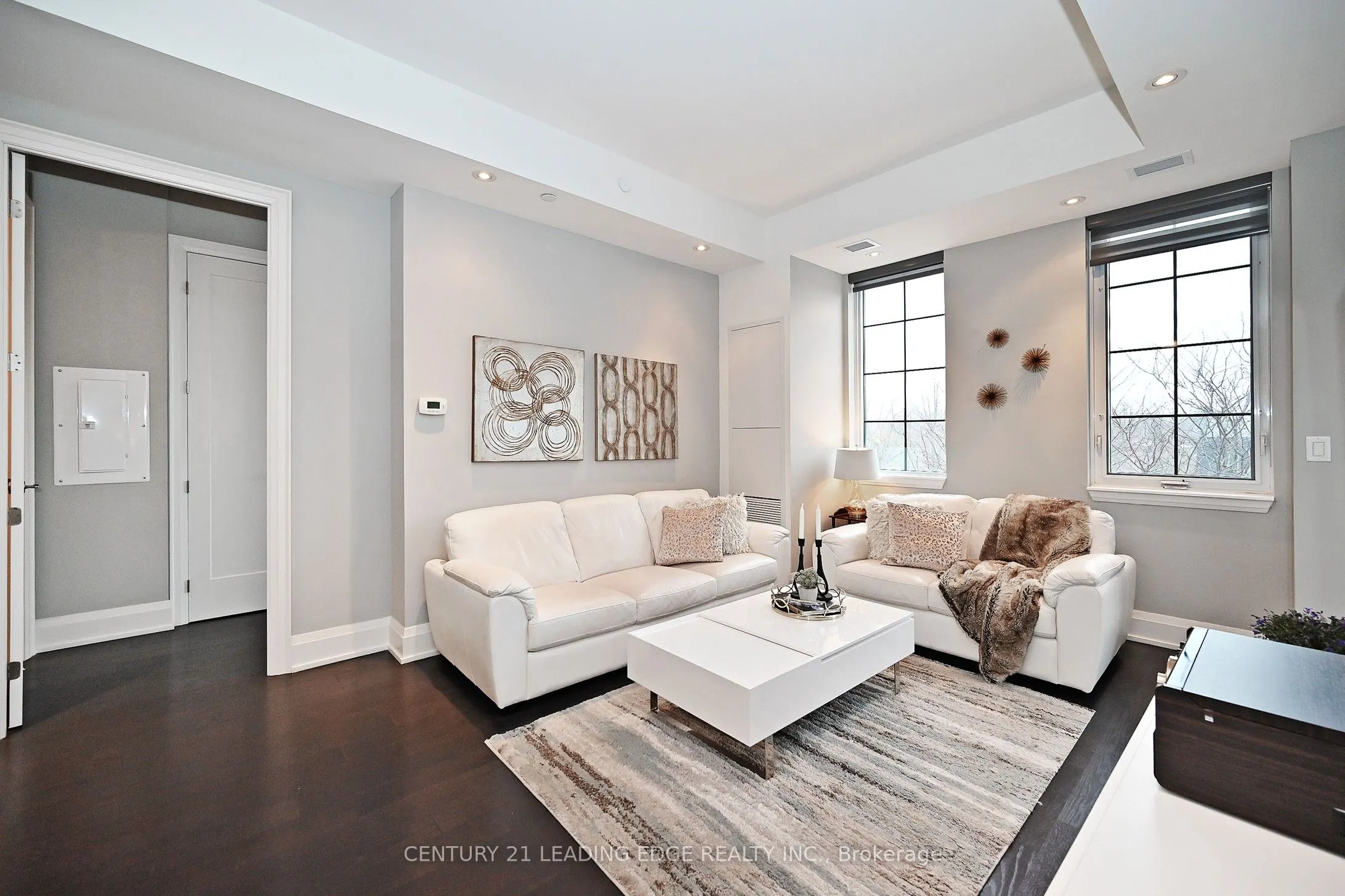 20 Fred Varley Drive, #324