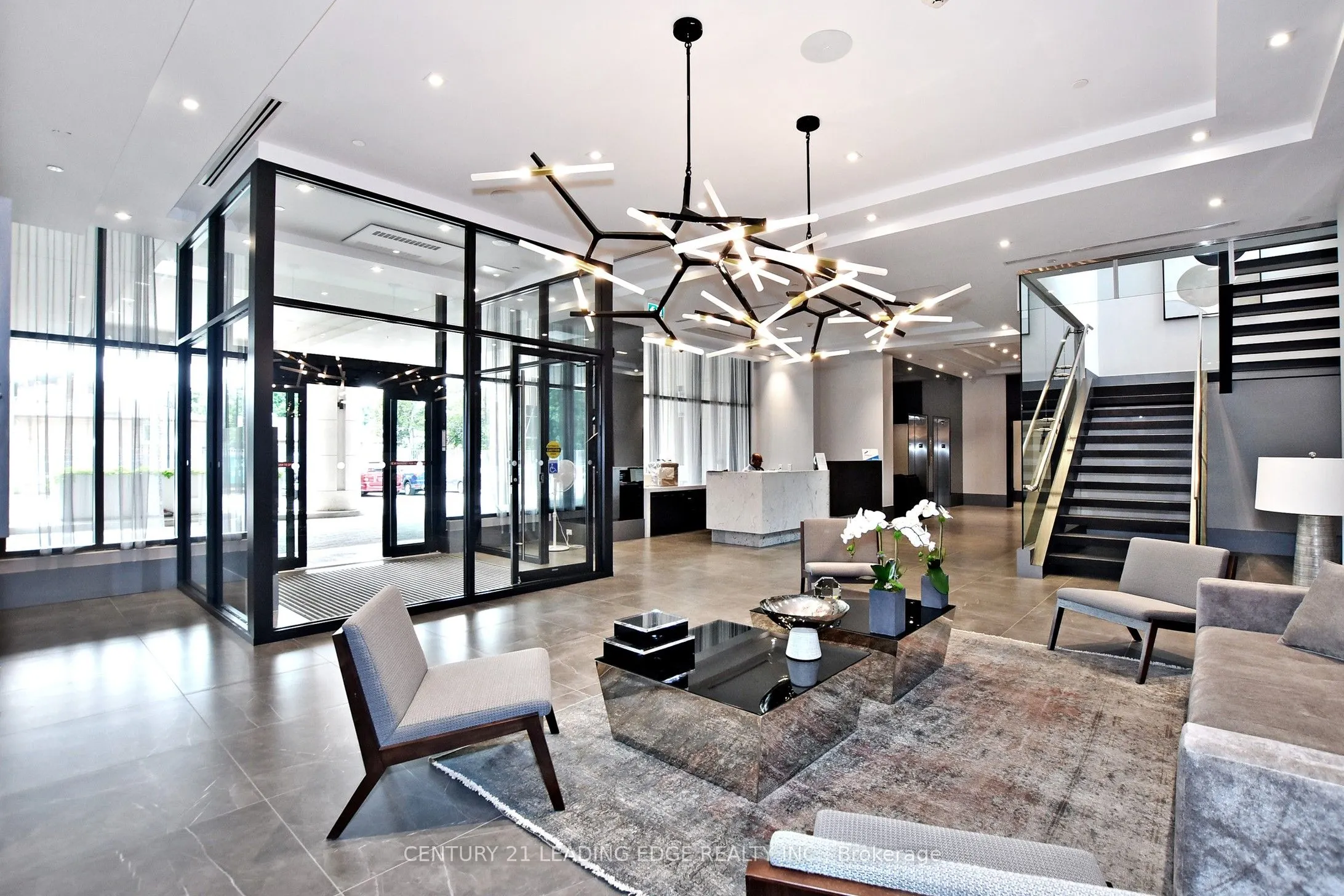 20 Fred Varley Drive, #324