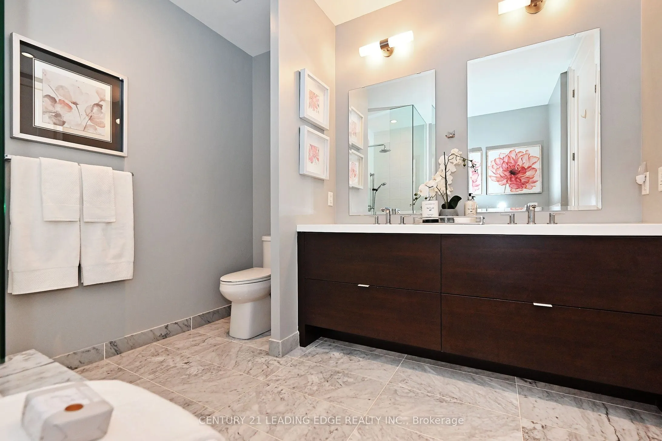 20 Fred Varley Drive, #324