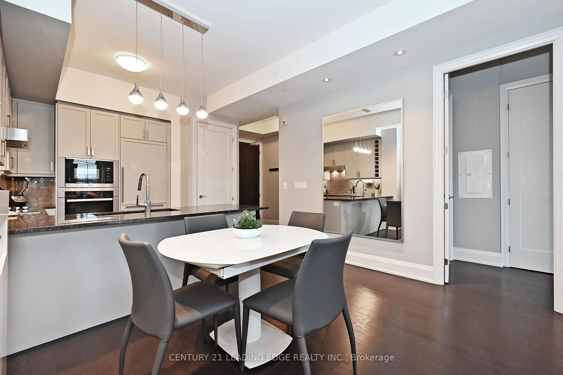 20 Fred Varley Drive, #324