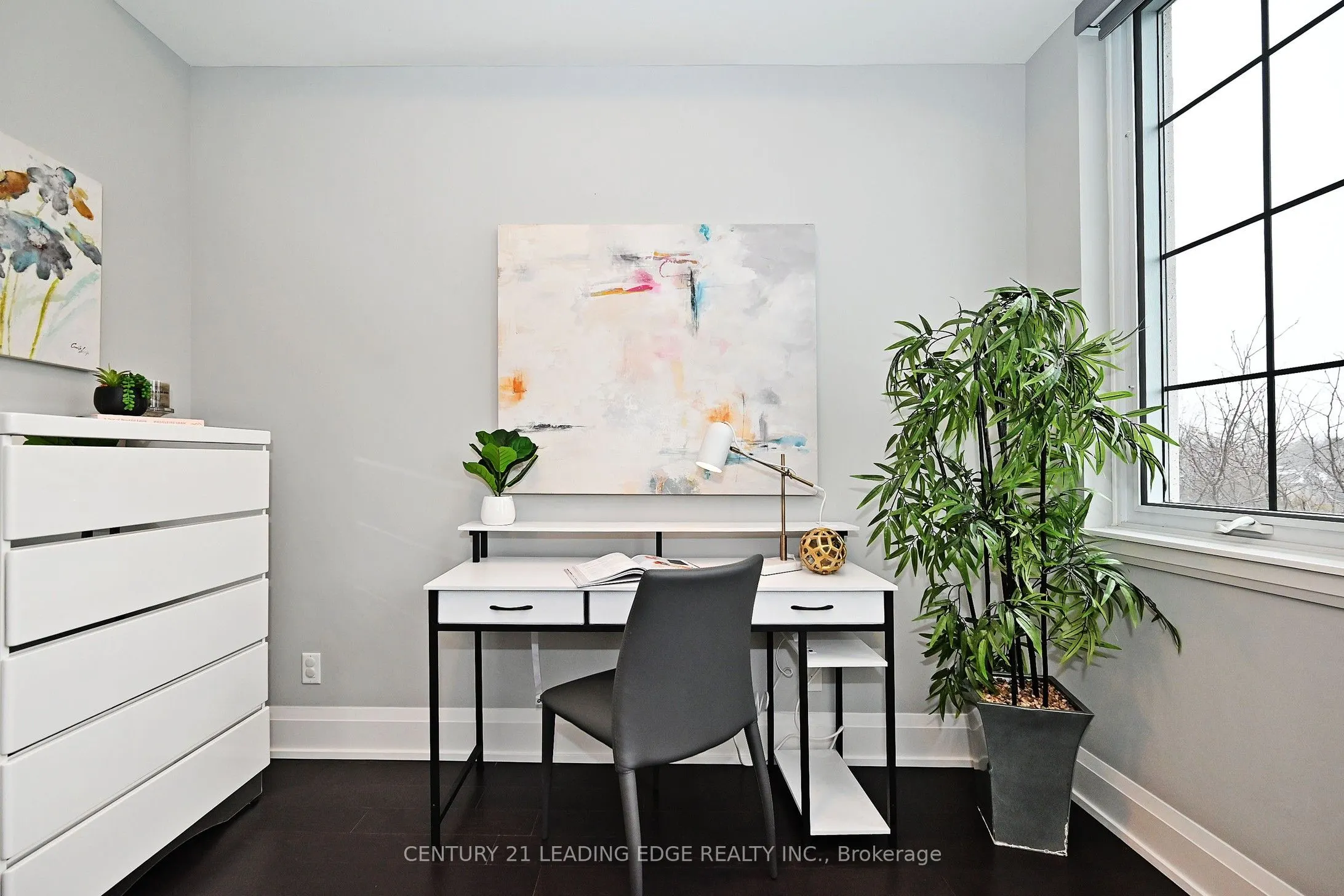 20 Fred Varley Drive, #324
