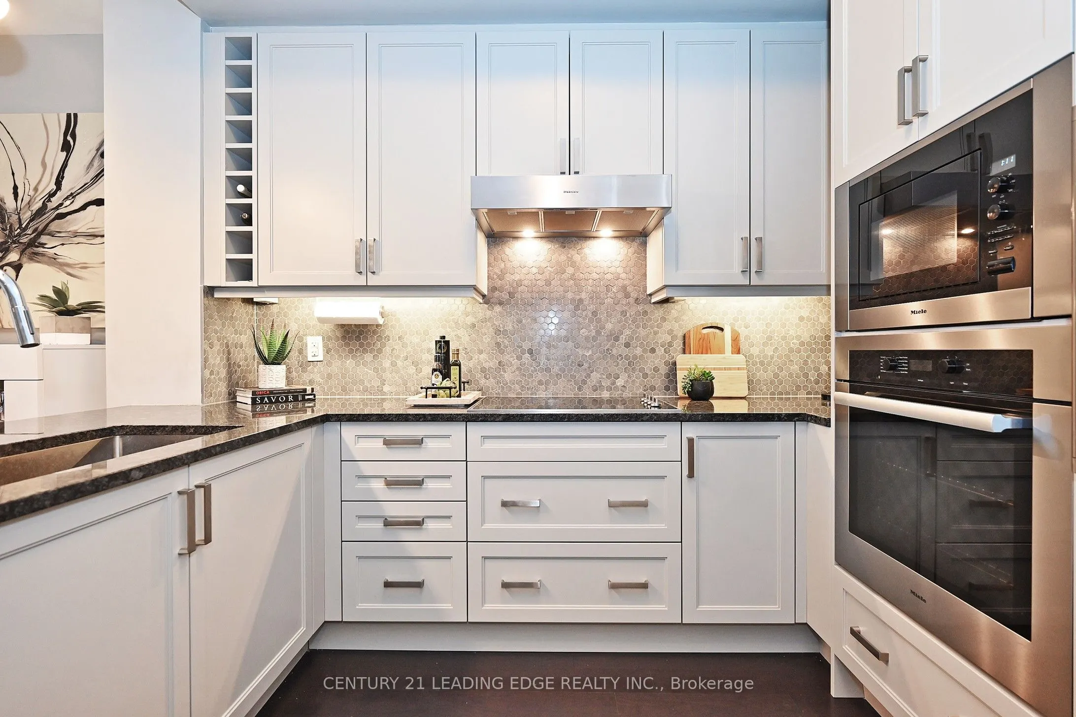 20 Fred Varley Drive, #324