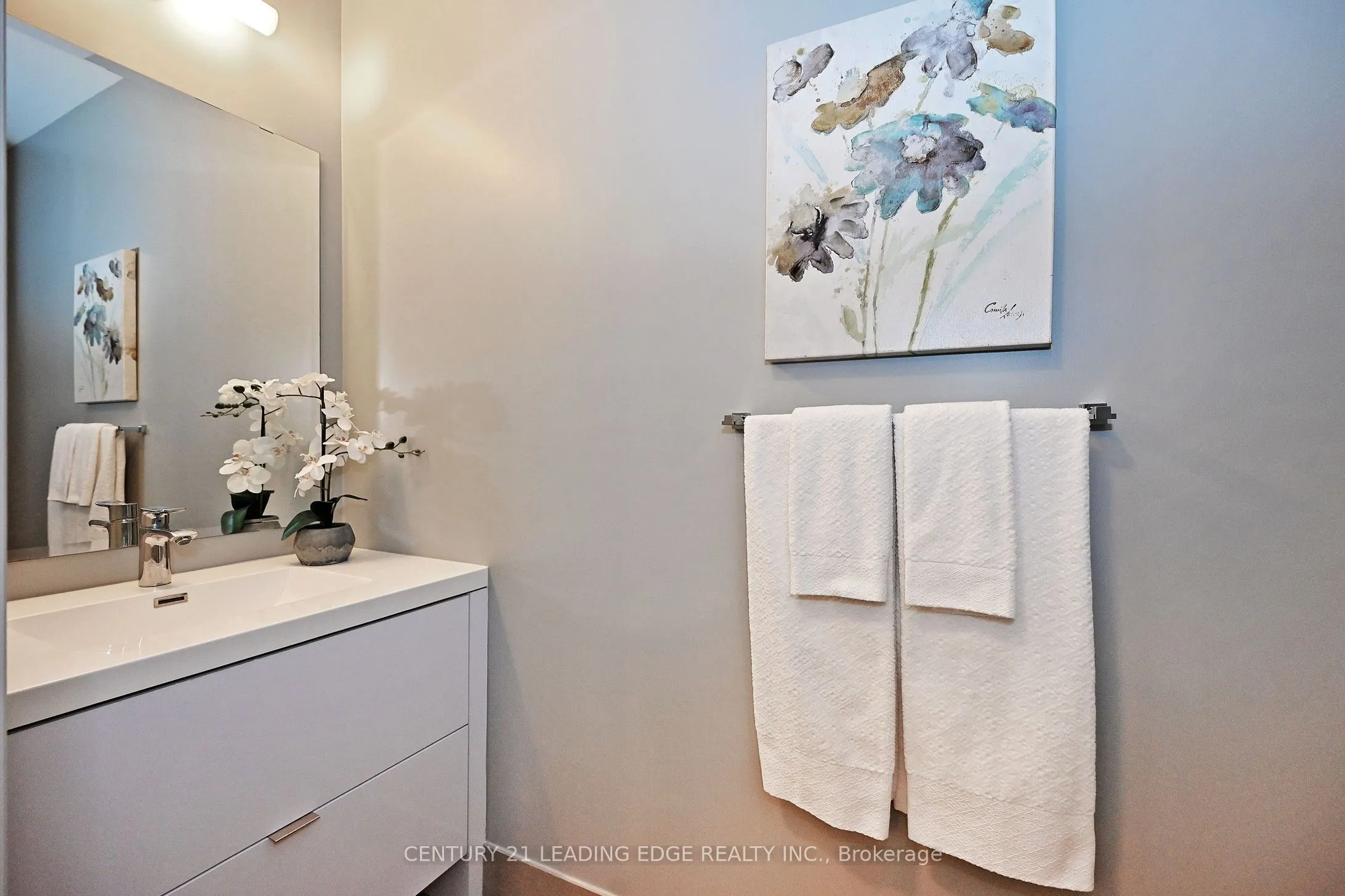 20 Fred Varley Drive, #324