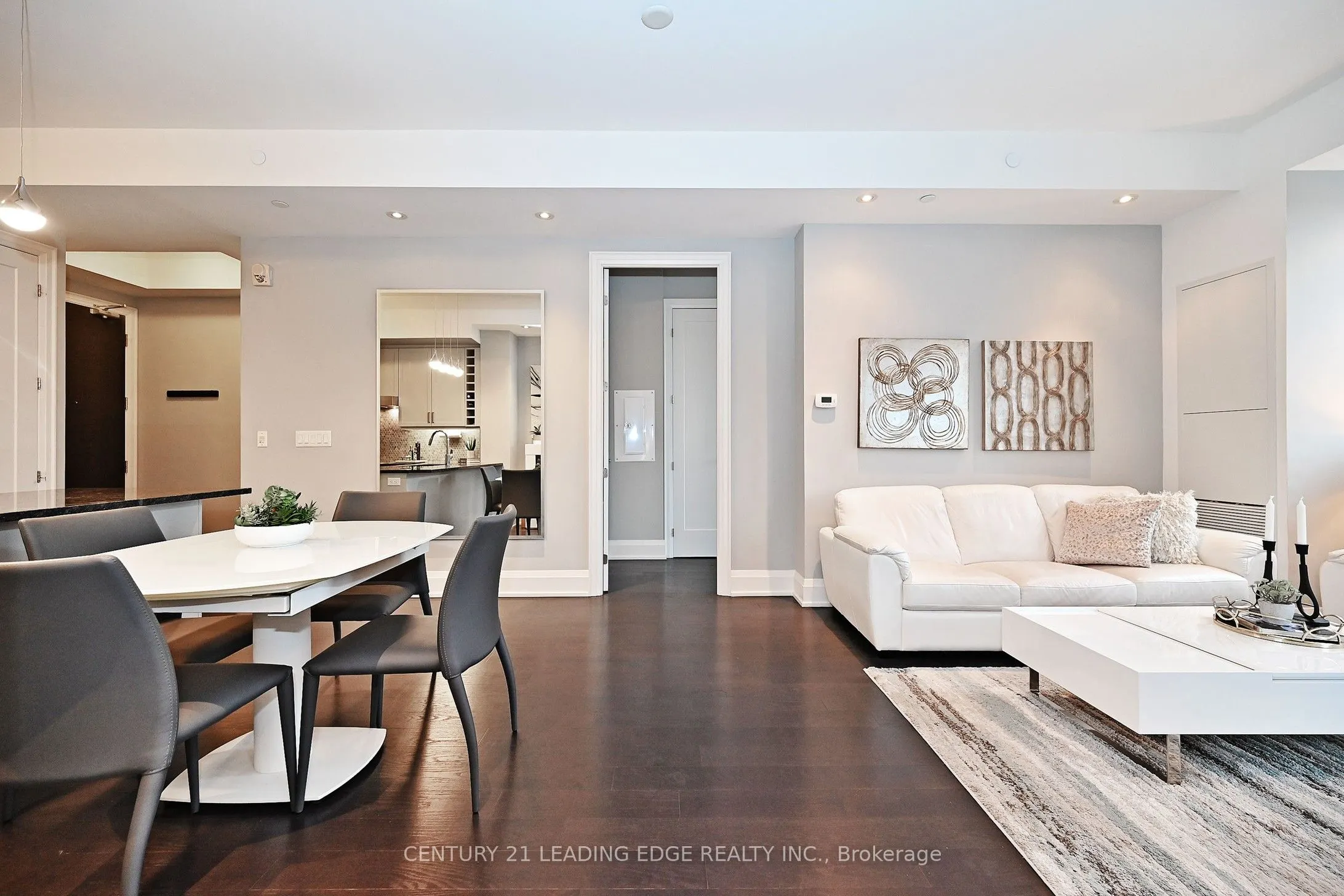20 Fred Varley Drive, #324