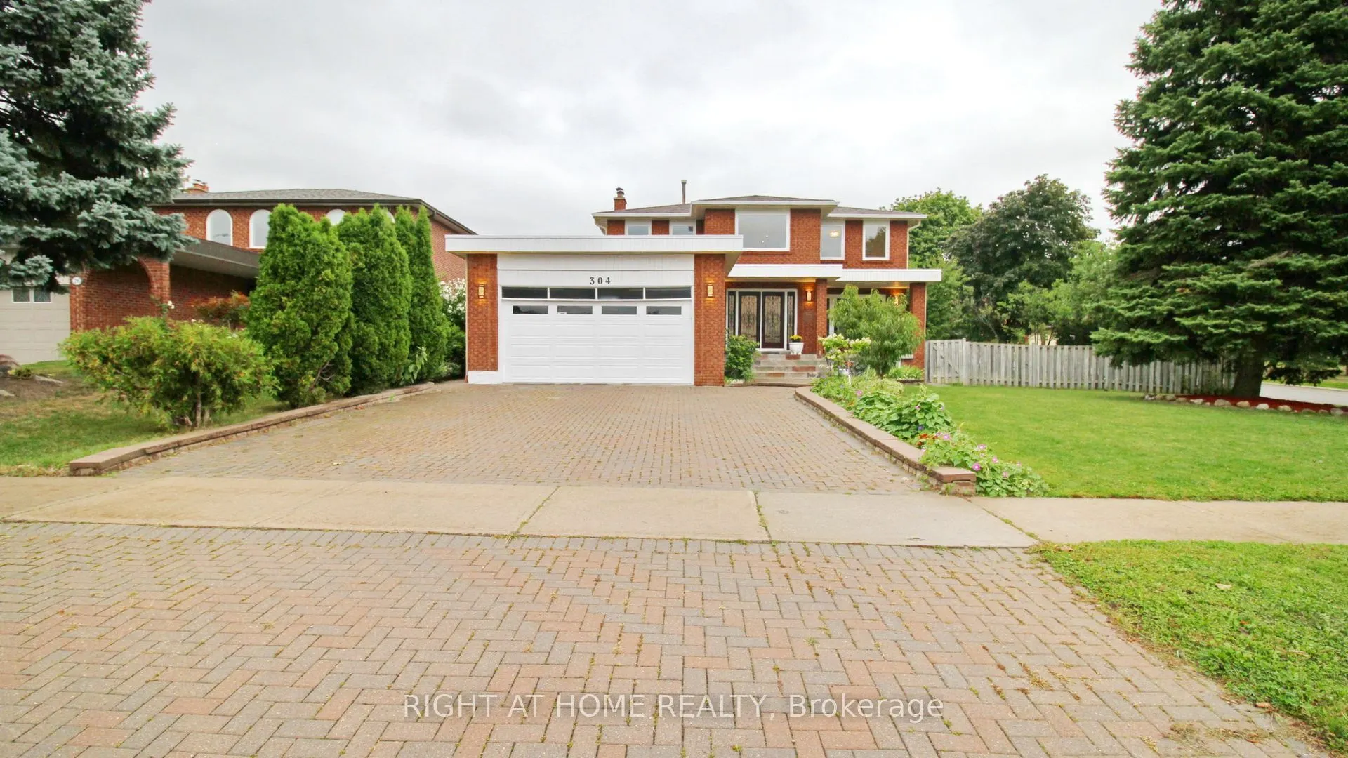 304 Firglen Ridge
